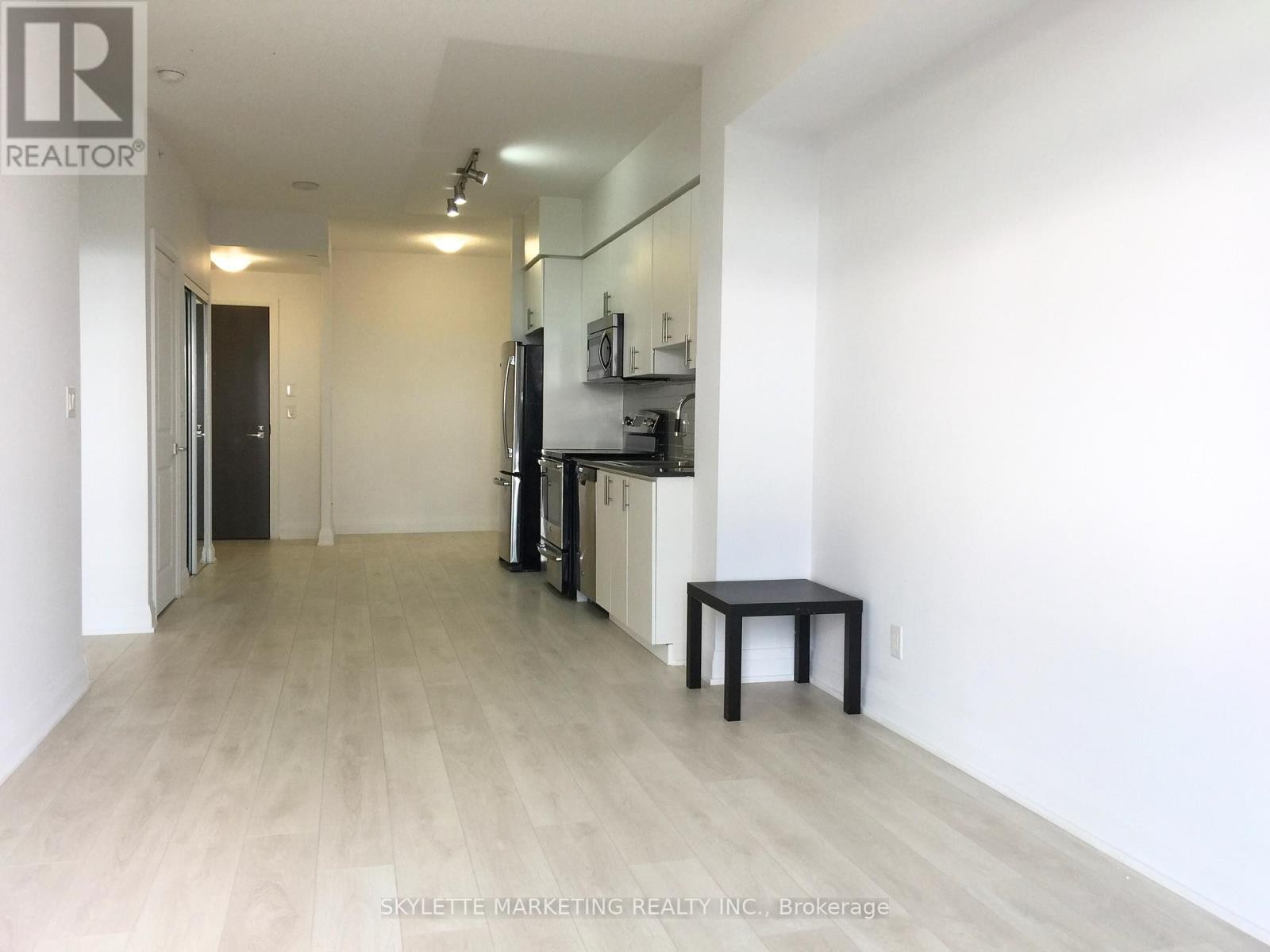 












#1427 - 7161 YONGE STREET

,
Markham (Thornhill),




Ontario
L3T0C8

