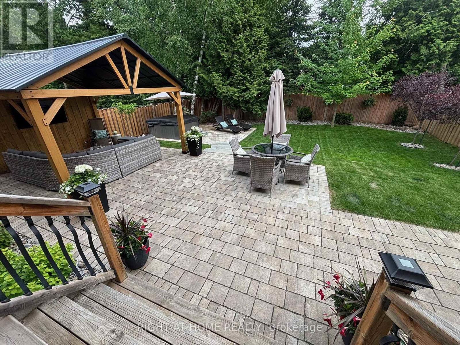 












769 FREEMONT COURT

,
Innisfil (Alcona),




Ontario
L9S0K4

