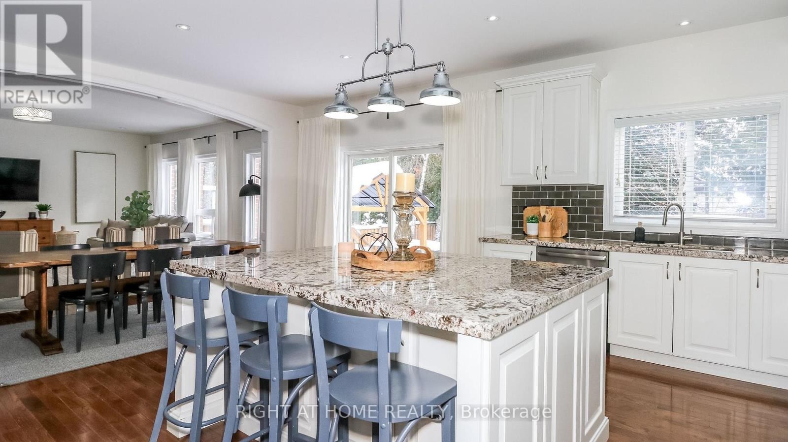 












769 FREEMONT COURT

,
Innisfil (Alcona),




Ontario
L9S0K4

