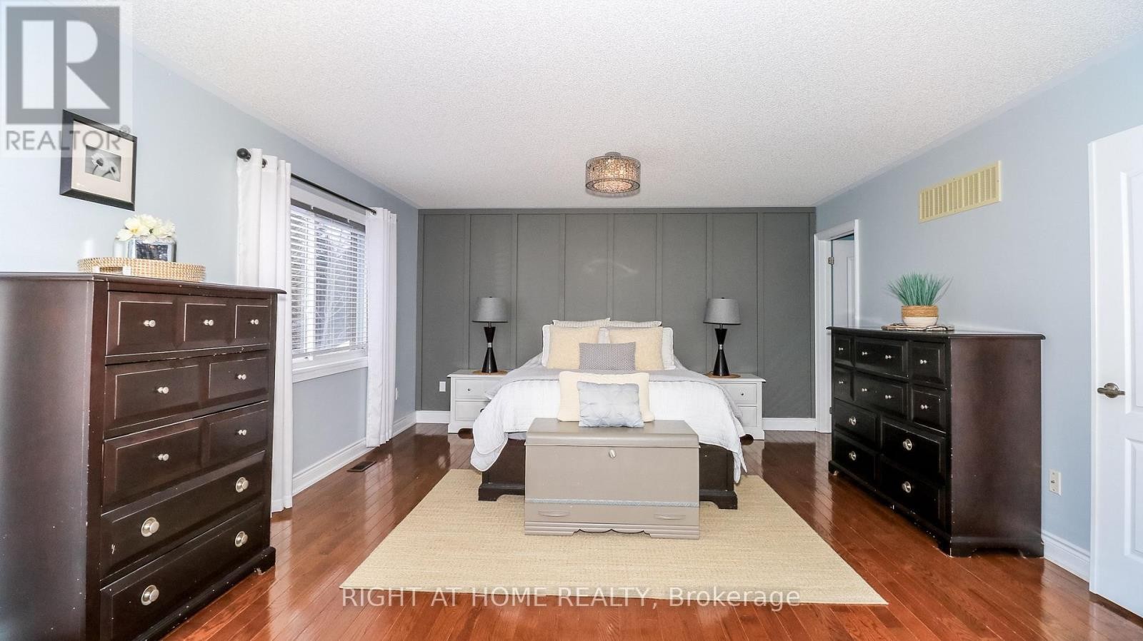 












769 FREEMONT COURT

,
Innisfil (Alcona),




Ontario
L9S0K4

