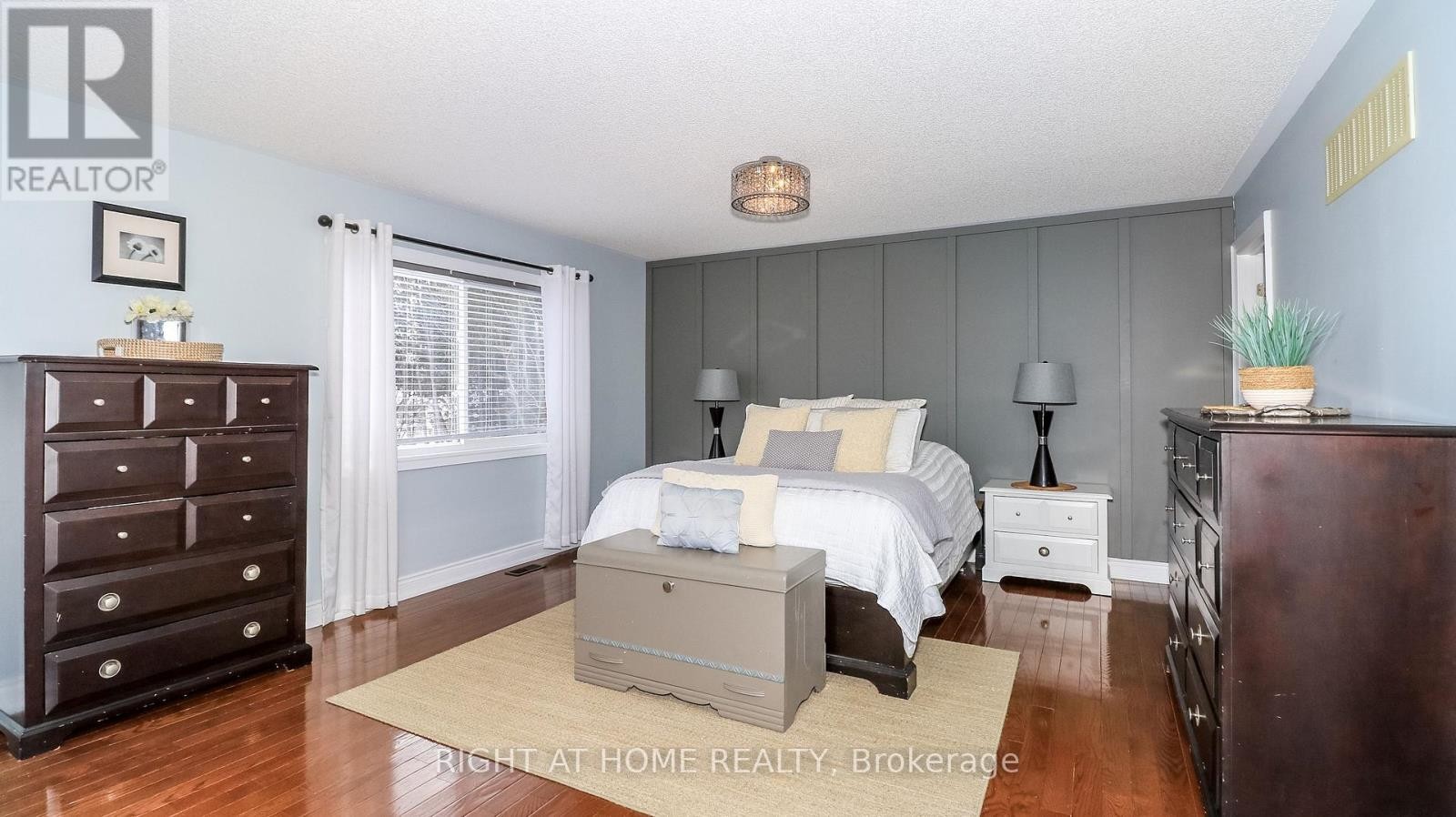 












769 FREEMONT COURT

,
Innisfil (Alcona),




Ontario
L9S0K4

