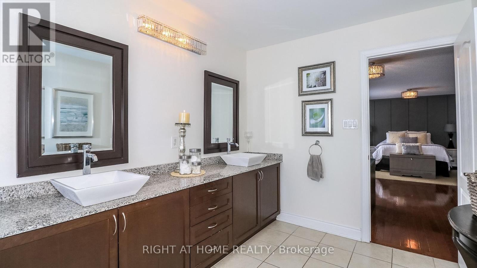 












769 FREEMONT COURT

,
Innisfil (Alcona),




Ontario
L9S0K4

