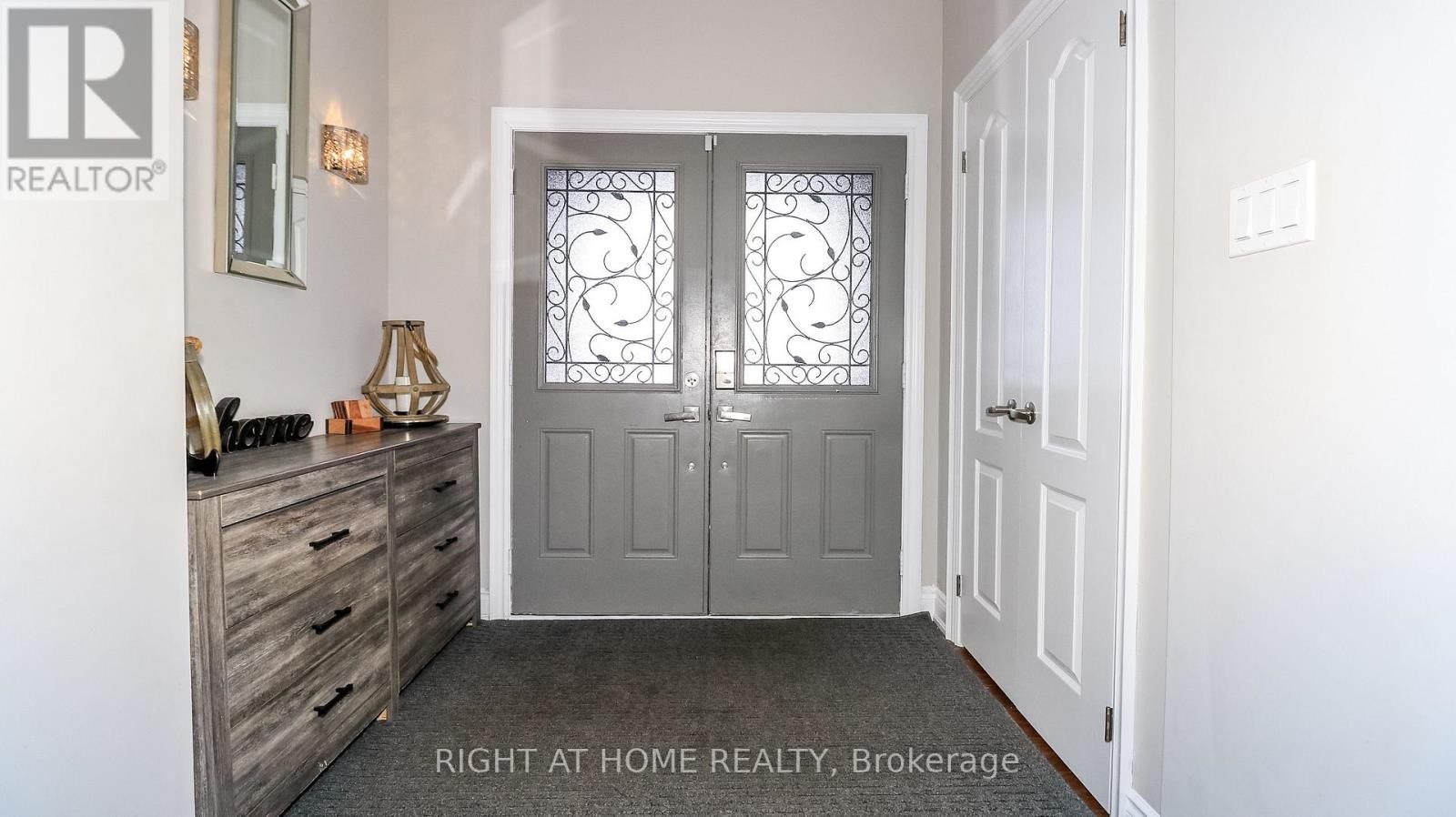 












769 FREEMONT COURT

,
Innisfil (Alcona),




Ontario
L9S0K4

