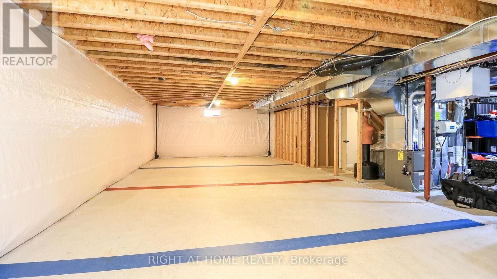 












769 FREEMONT COURT

,
Innisfil (Alcona),




Ontario
L9S0K4

