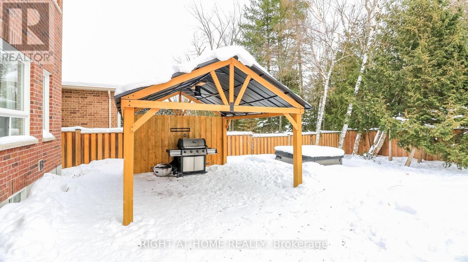 












769 FREEMONT COURT

,
Innisfil (Alcona),




Ontario
L9S0K4

