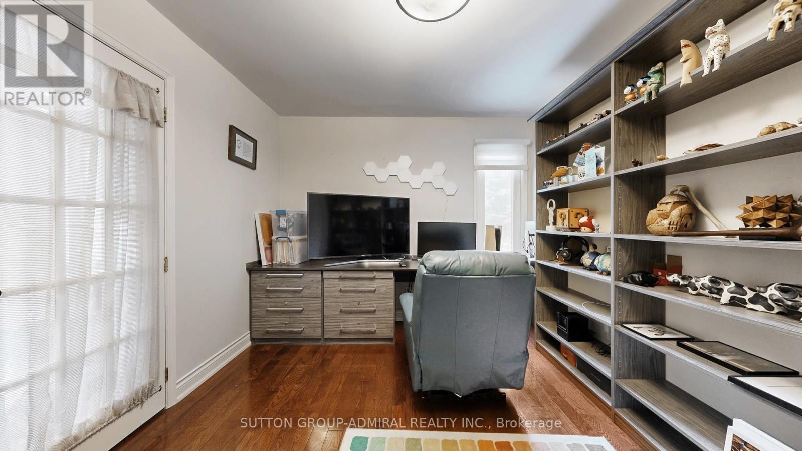 












239 ROSE GREEN DRIVE

,
Vaughan (Uplands),




Ontario
L4J4R3

