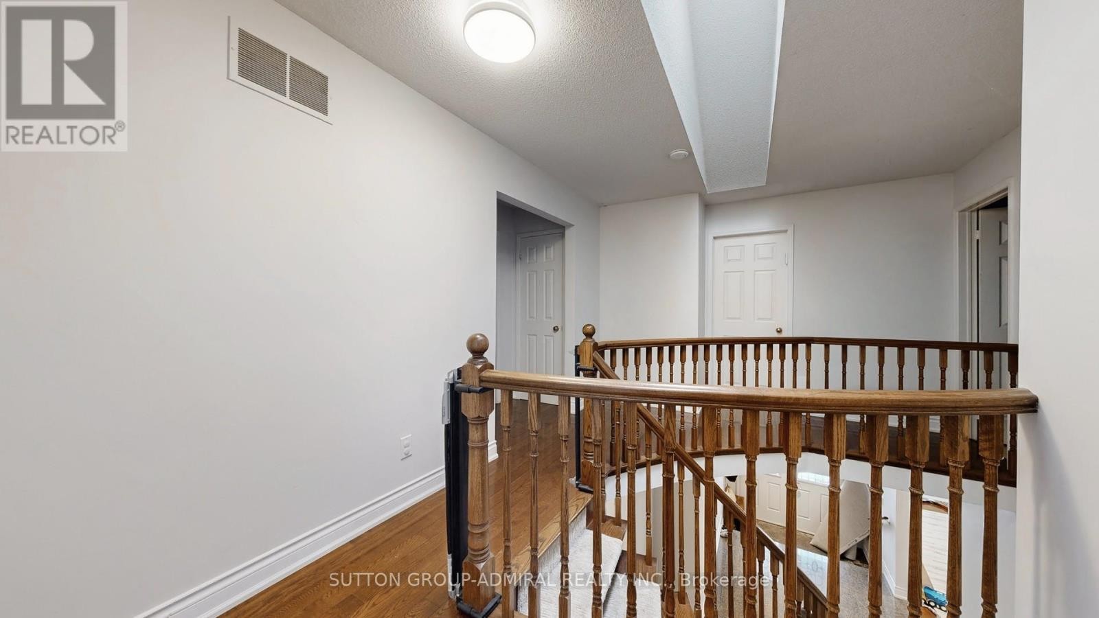 












239 ROSE GREEN DRIVE

,
Vaughan (Uplands),




Ontario
L4J4R3

