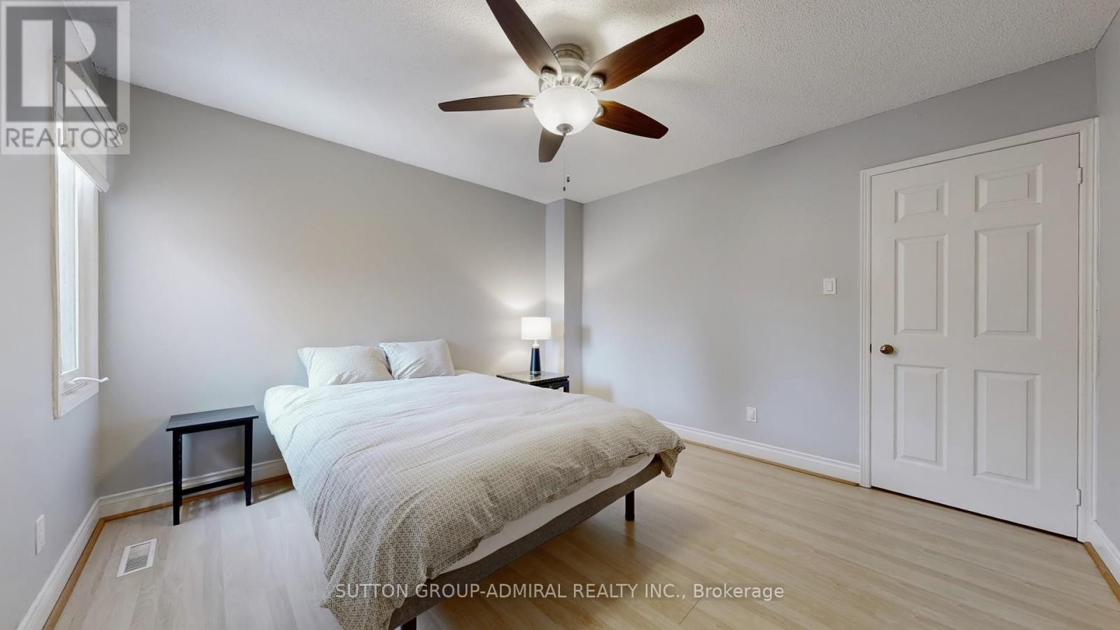 












239 ROSE GREEN DRIVE

,
Vaughan (Uplands),




Ontario
L4J4R3

