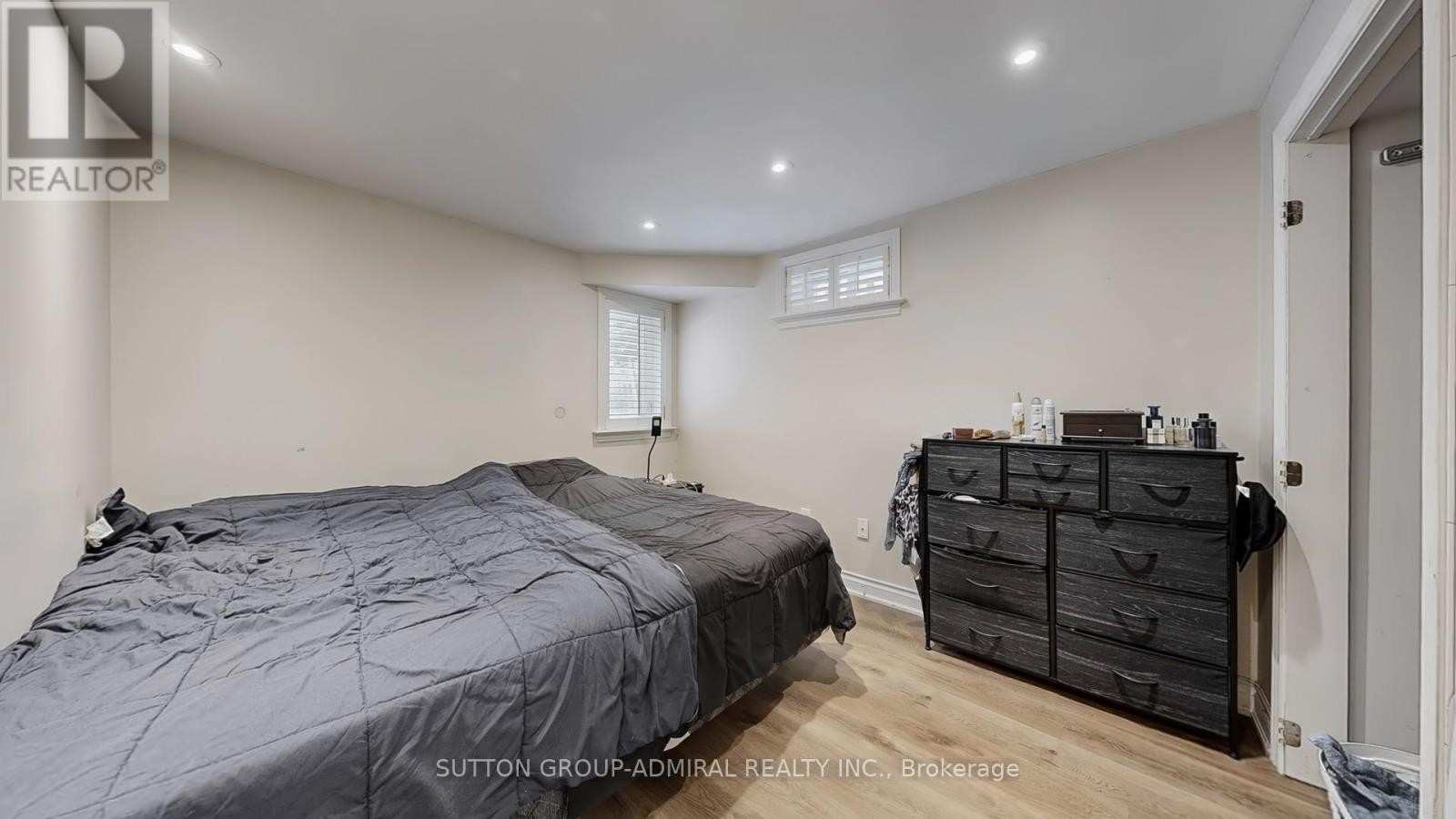 












239 ROSE GREEN DRIVE

,
Vaughan (Uplands),




Ontario
L4J4R3

