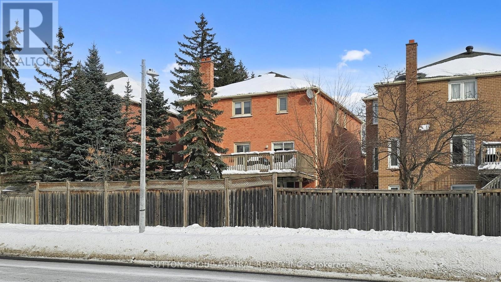 












239 ROSE GREEN DRIVE

,
Vaughan (Uplands),




Ontario
L4J4R3

