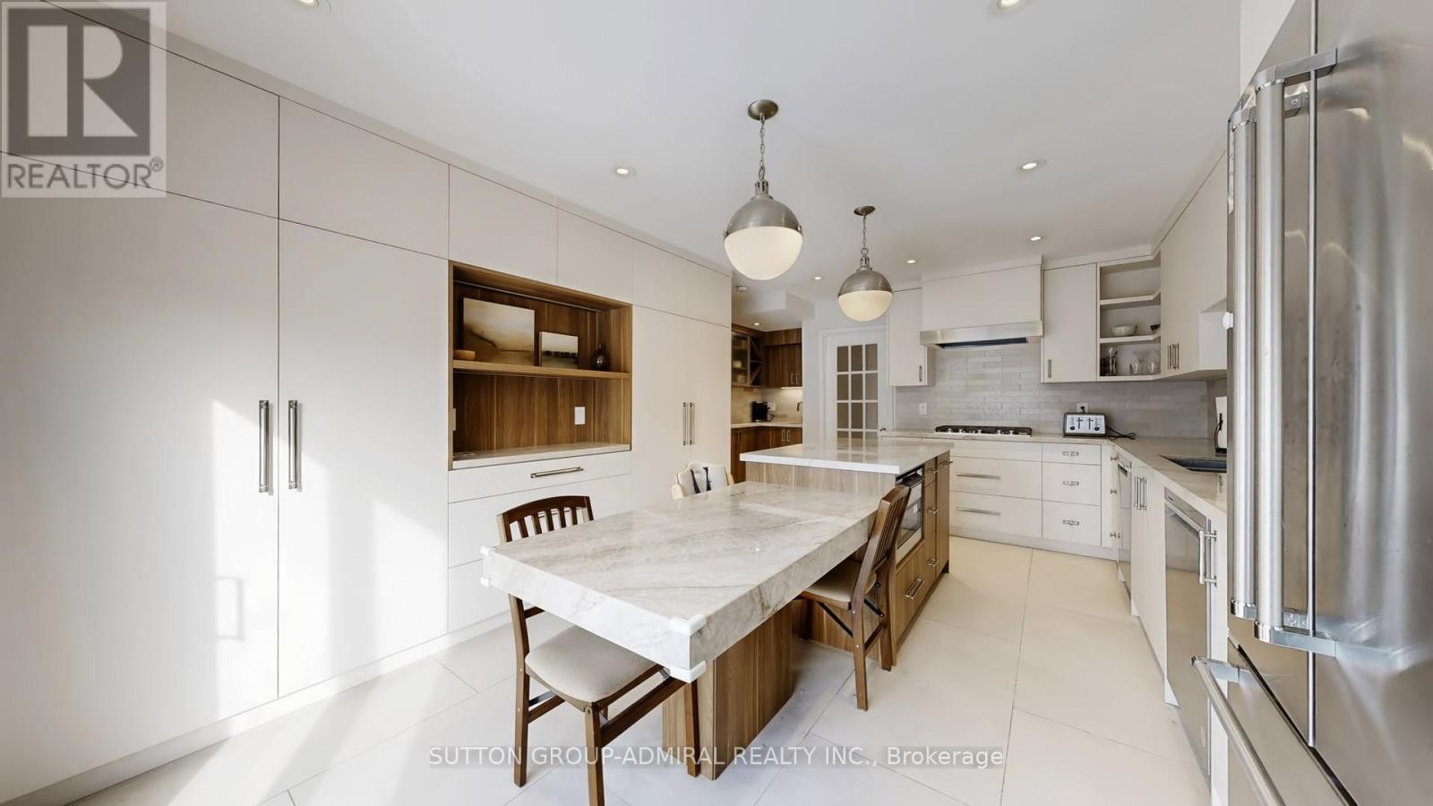 












239 ROSE GREEN DRIVE

,
Vaughan (Uplands),




Ontario
L4J4R3

