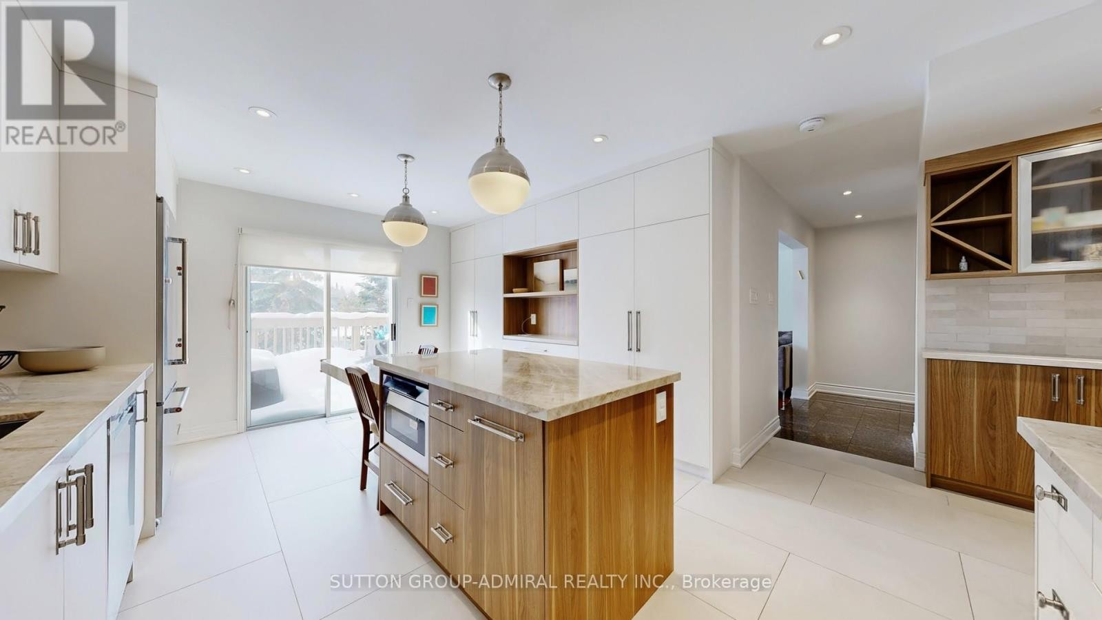 












239 ROSE GREEN DRIVE

,
Vaughan (Uplands),




Ontario
L4J4R3

