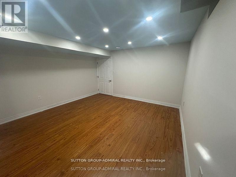 












BASEMENT - 185 RED MAPLE ROAD

,
Richmond Hill (Langstaff),




Ontario
L4B4S6

