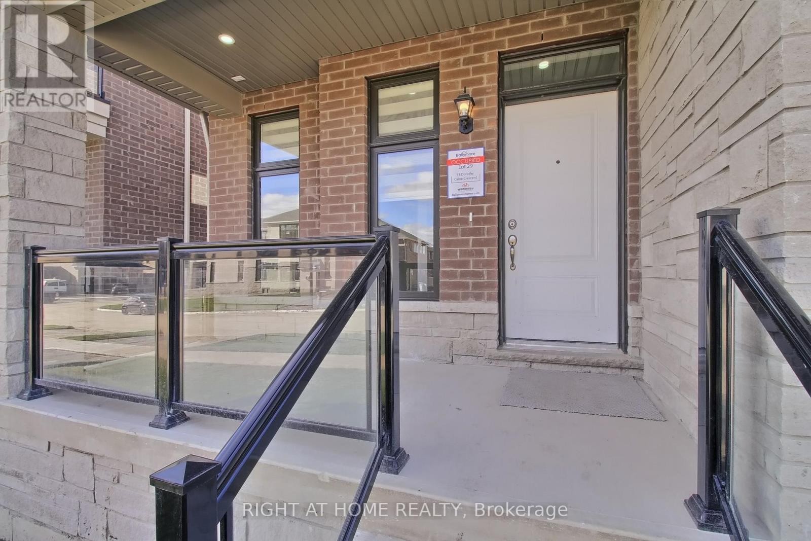 












31 DOROTHY CAINE CRESCENT

,
Georgina (Keswick South),




Ontario
L4P3E9

