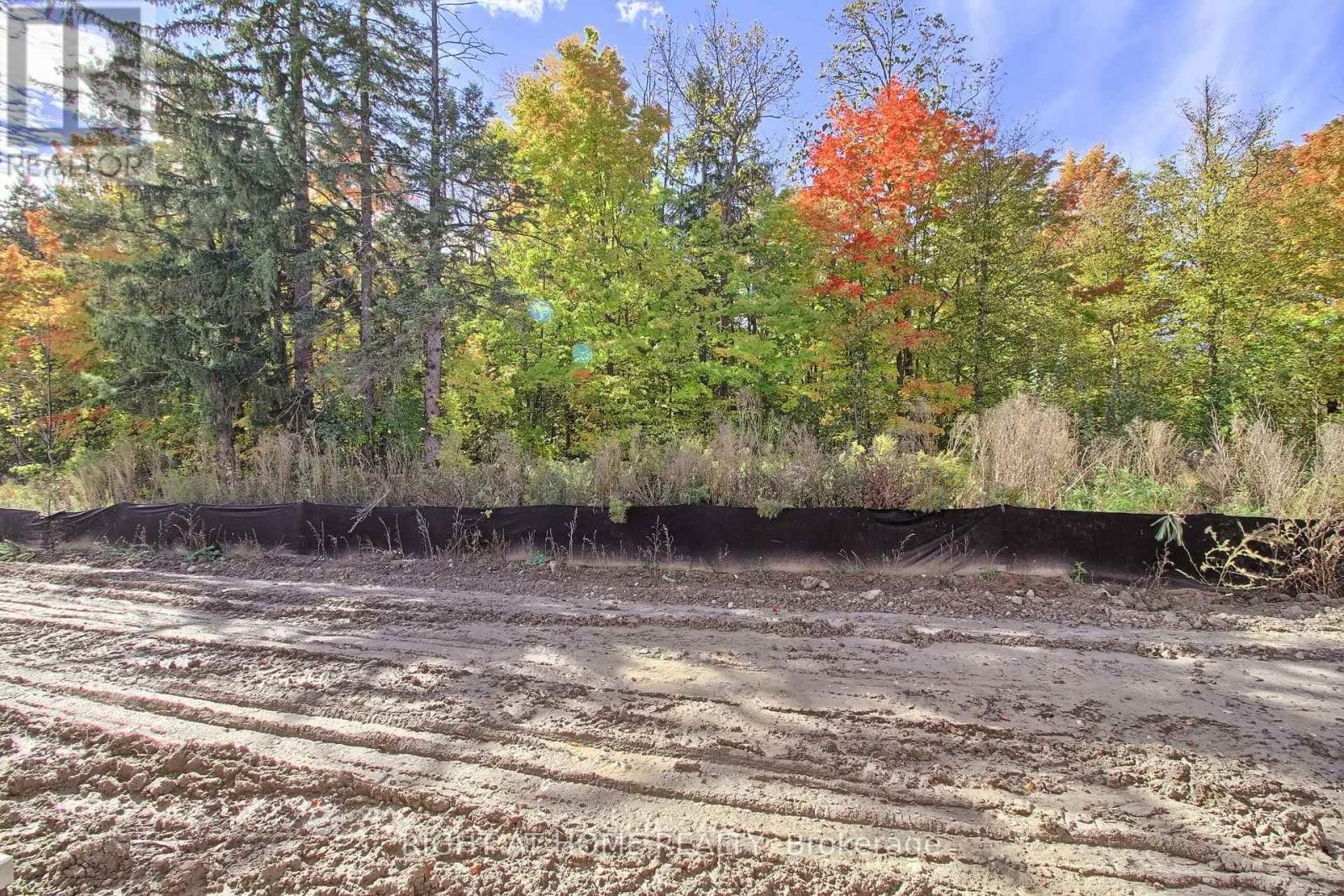 












31 DOROTHY CAINE CRESCENT

,
Georgina (Keswick South),




Ontario
L4P3E9

