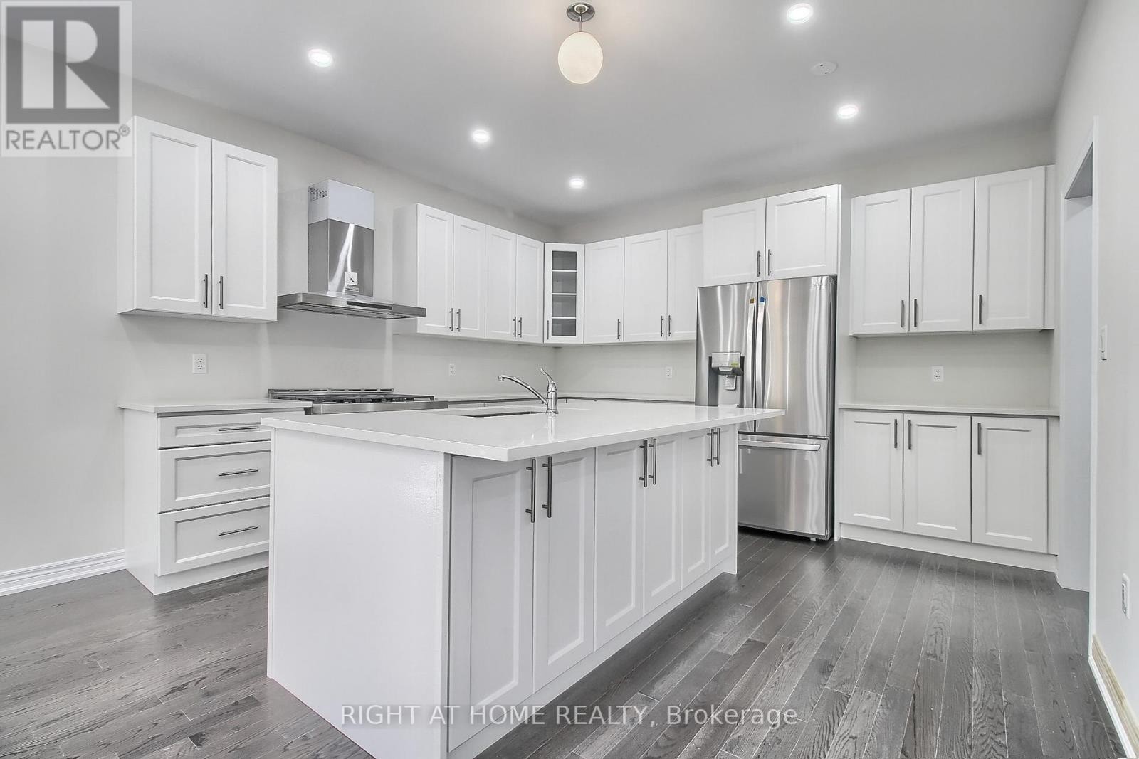 












31 DOROTHY CAINE CRESCENT

,
Georgina (Keswick South),




Ontario
L4P3E9

