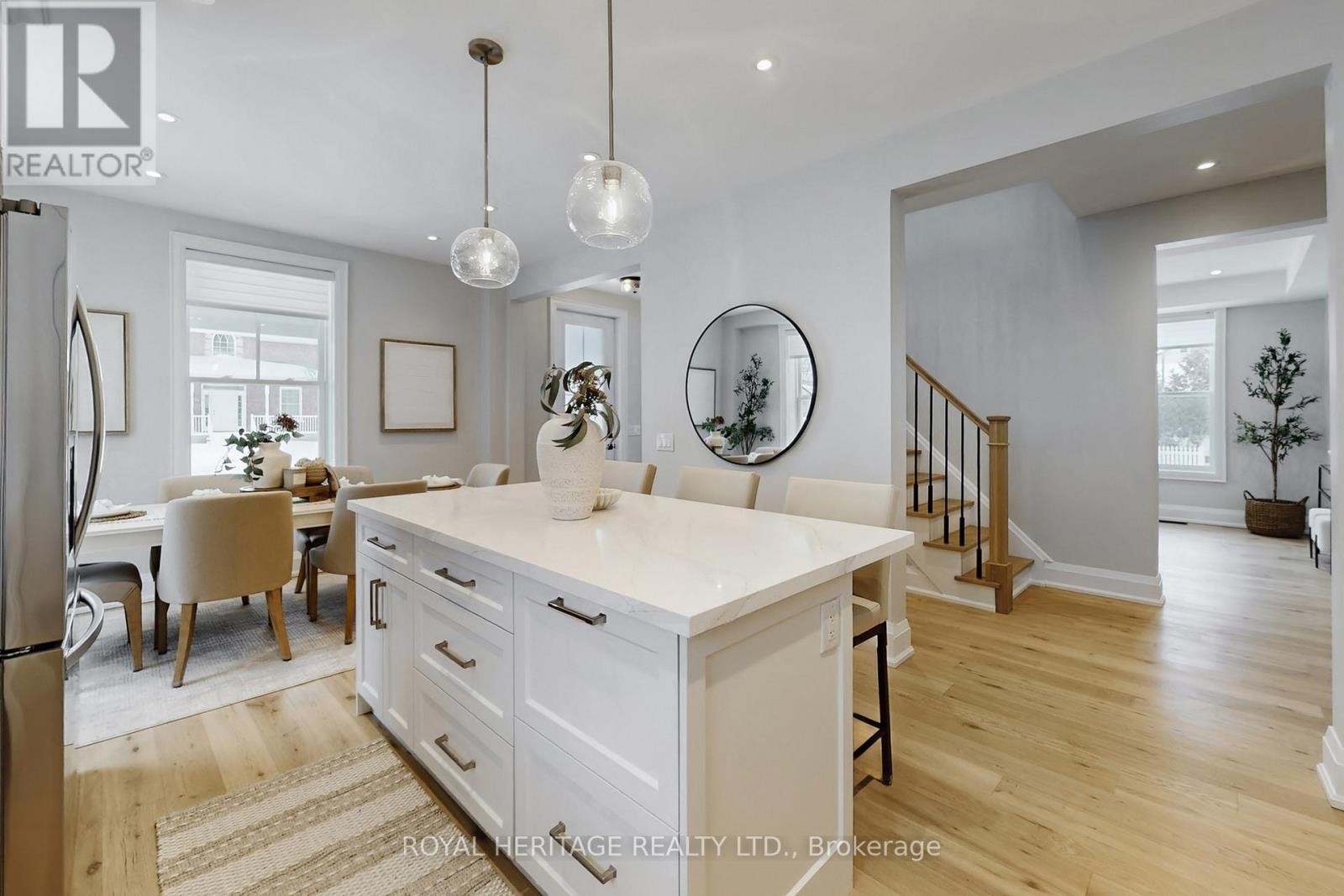 












71 NORTH STREET

,
Georgina (Sutton & Jackson's Point),




Ontario
L0E1R0

