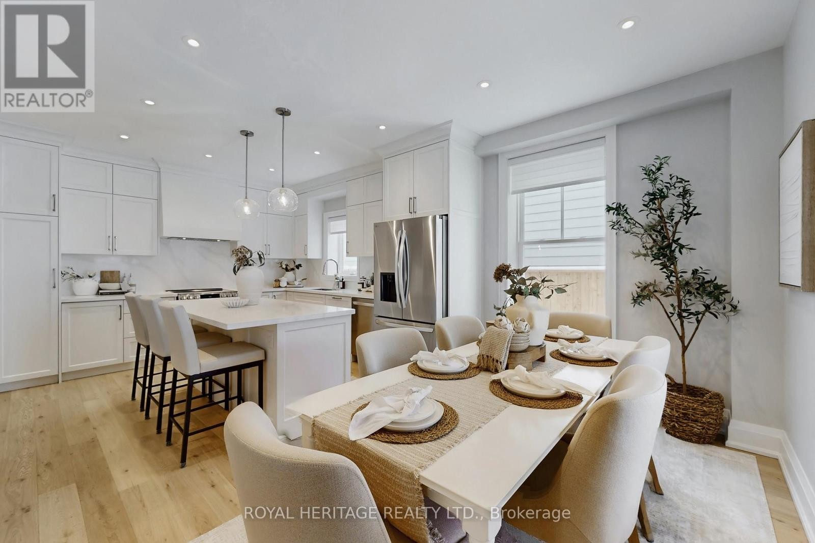 












71 NORTH STREET

,
Georgina (Sutton & Jackson's Point),




Ontario
L0E1R0

