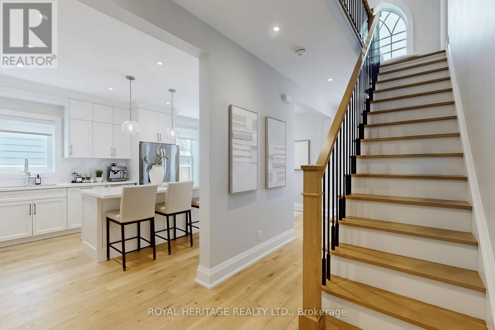 












71 NORTH STREET

,
Georgina (Sutton & Jackson's Point),




Ontario
L0E1R0

