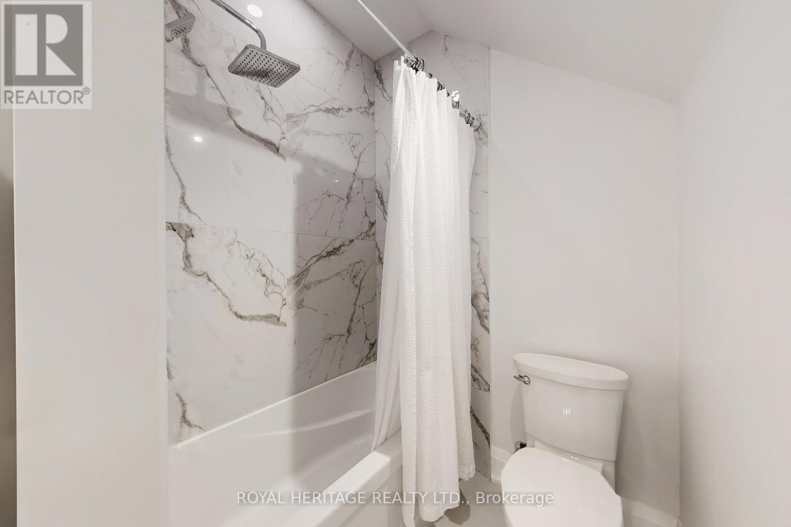 












71 NORTH STREET

,
Georgina (Sutton & Jackson's Point),




Ontario
L0E1R0

