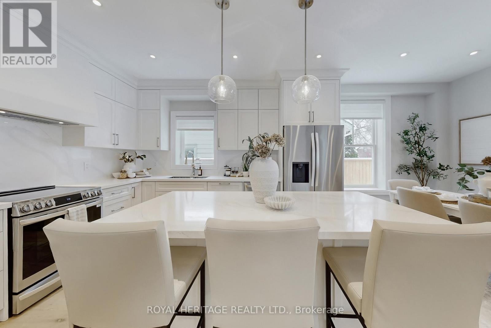 












71 NORTH STREET

,
Georgina (Sutton & Jackson's Point),




Ontario
L0E1R0

