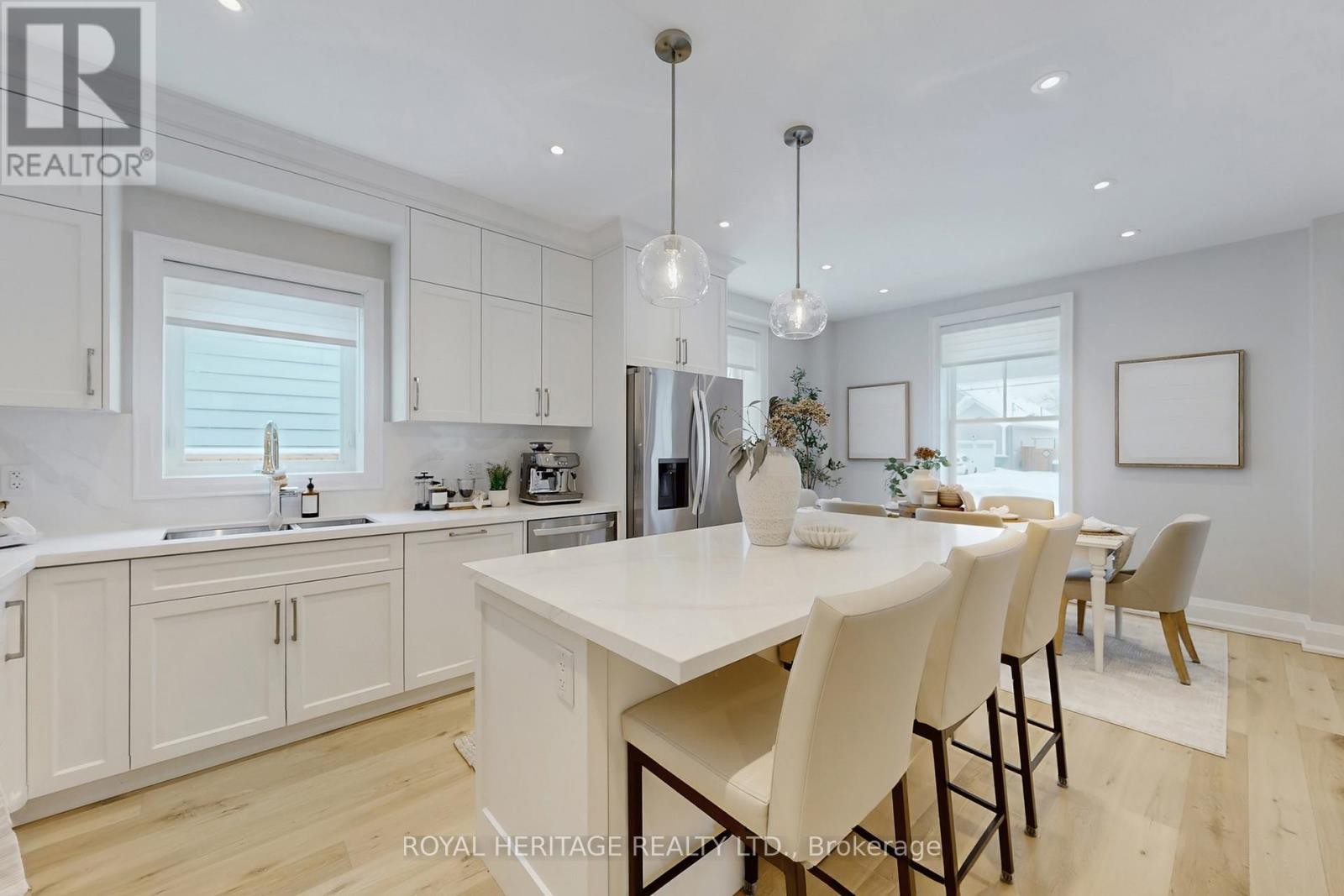 












71 NORTH STREET

,
Georgina (Sutton & Jackson's Point),




Ontario
L0E1R0

