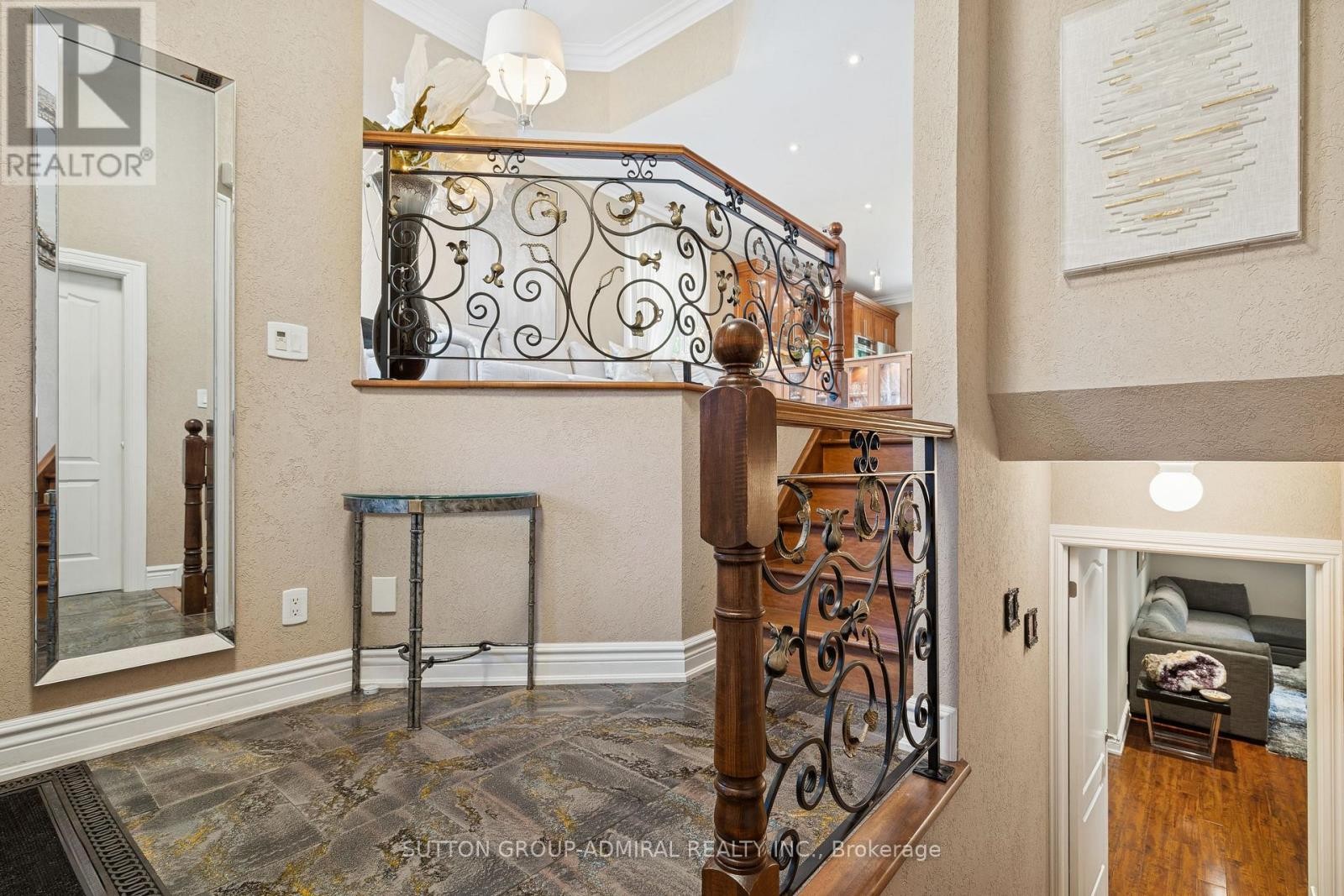 












1221 LAURAND STREET

,
Innisfil (Alcona),




Ontario
L9S0E6

