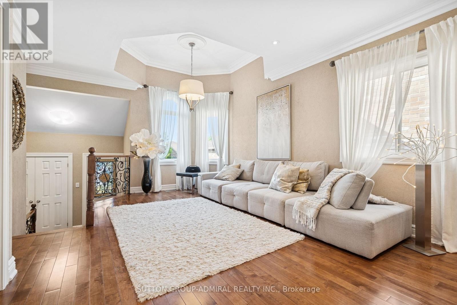 












1221 LAURAND STREET

,
Innisfil (Alcona),




Ontario
L9S0E6

