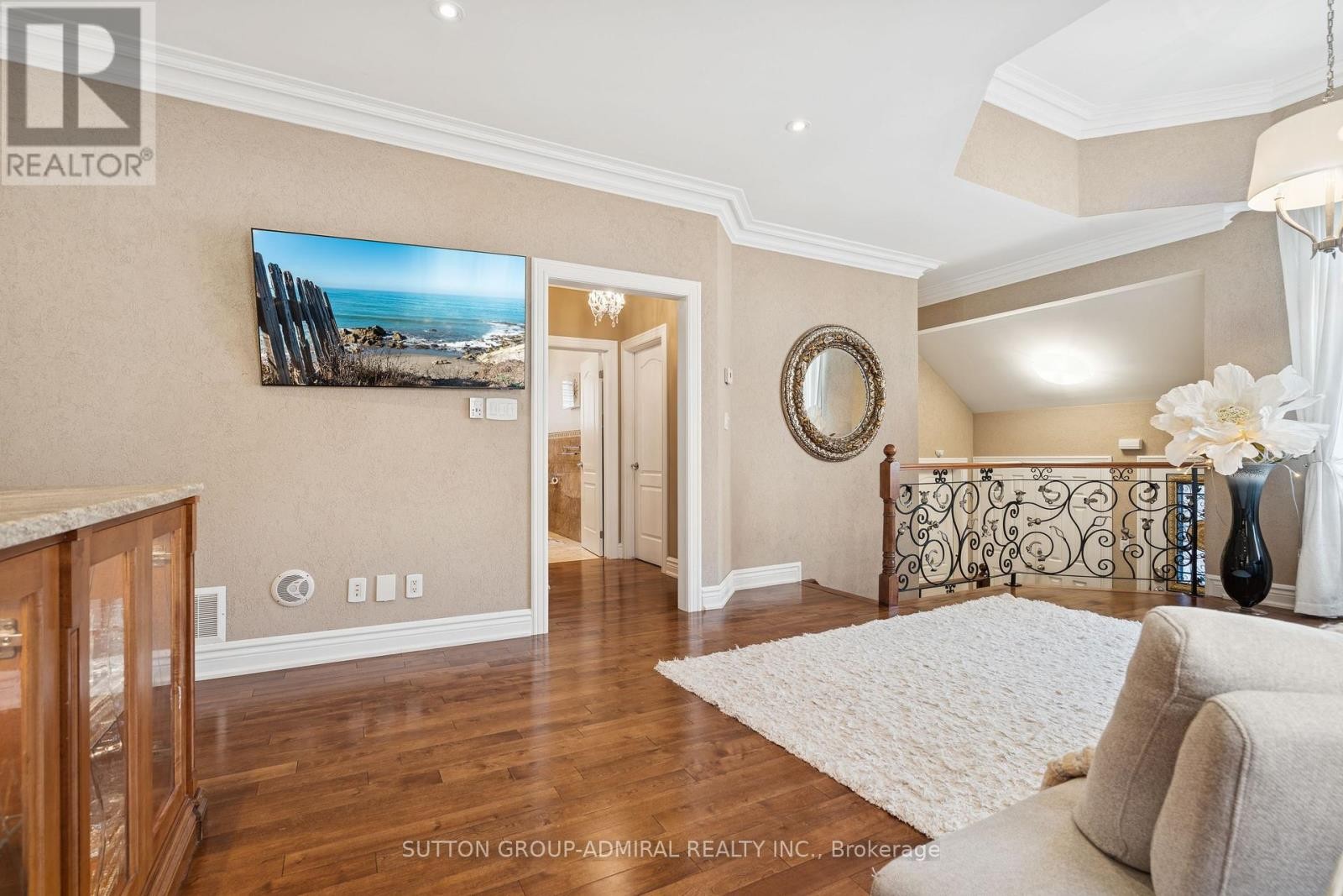 












1221 LAURAND STREET

,
Innisfil (Alcona),




Ontario
L9S0E6

