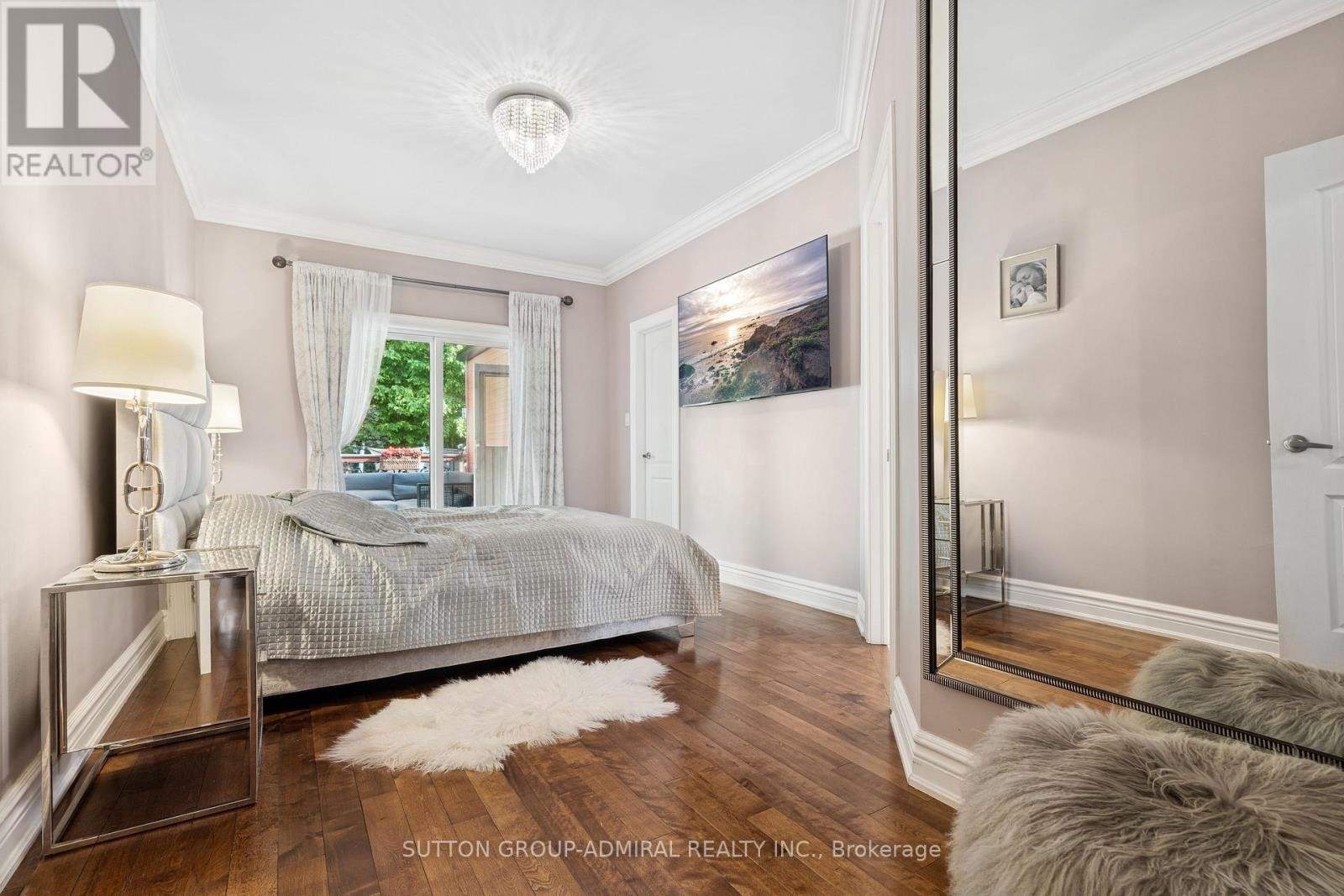 












1221 LAURAND STREET

,
Innisfil (Alcona),




Ontario
L9S0E6

