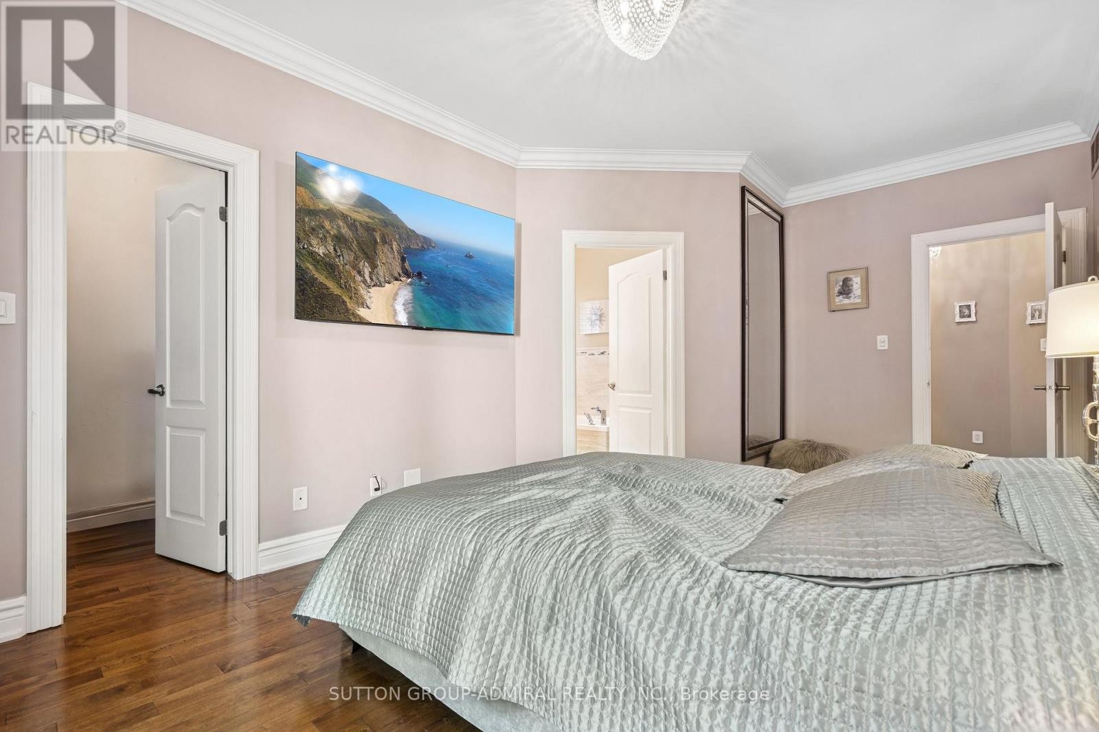 












1221 LAURAND STREET

,
Innisfil (Alcona),




Ontario
L9S0E6

