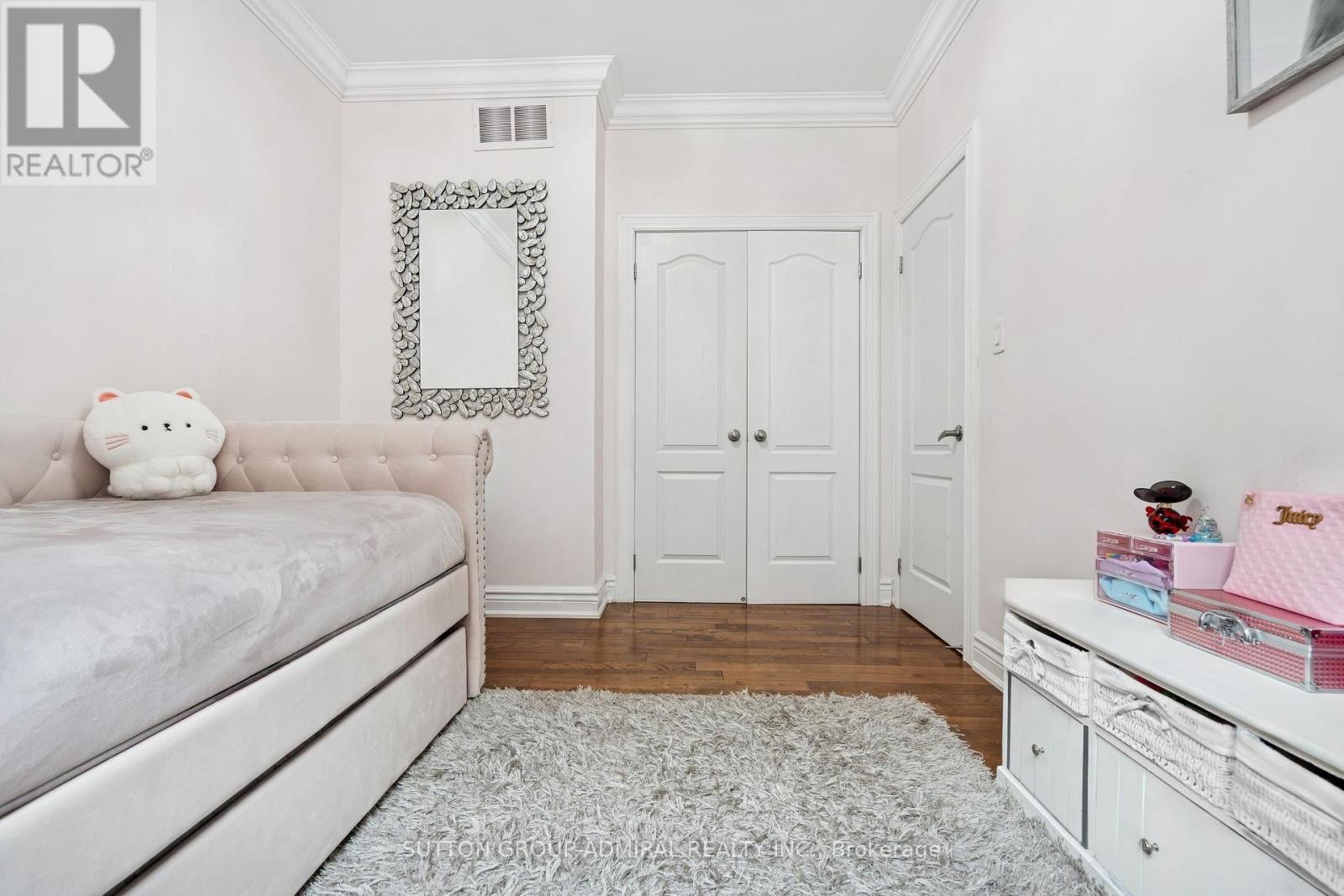 












1221 LAURAND STREET

,
Innisfil (Alcona),




Ontario
L9S0E6

