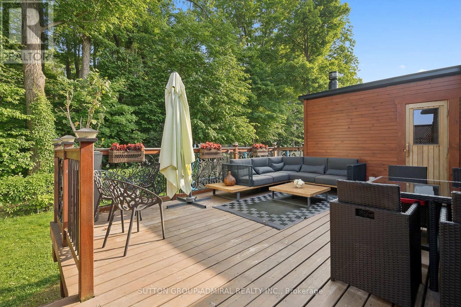 












1221 LAURAND STREET

,
Innisfil (Alcona),




Ontario
L9S0E6

