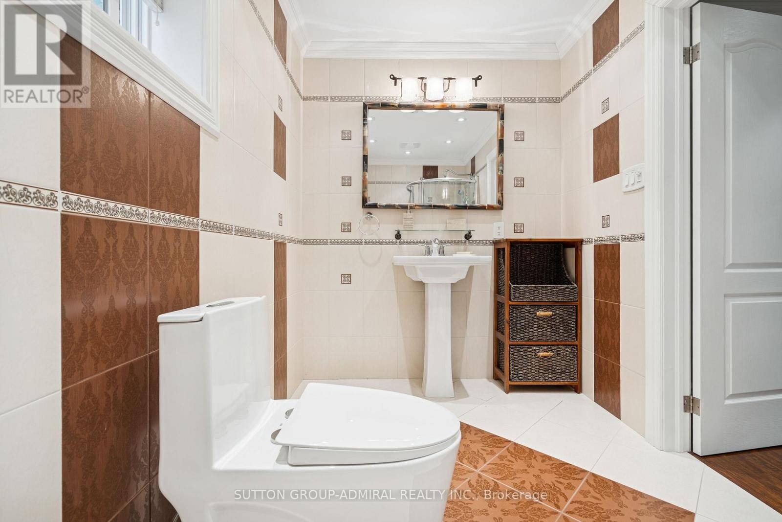 












1221 LAURAND STREET

,
Innisfil (Alcona),




Ontario
L9S0E6

