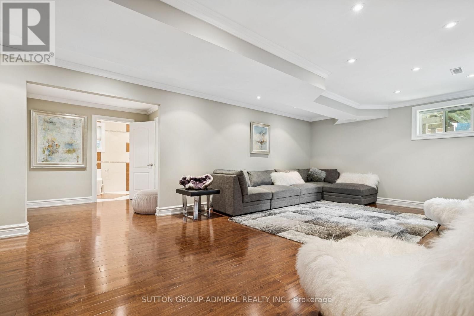 












1221 LAURAND STREET

,
Innisfil (Alcona),




Ontario
L9S0E6

