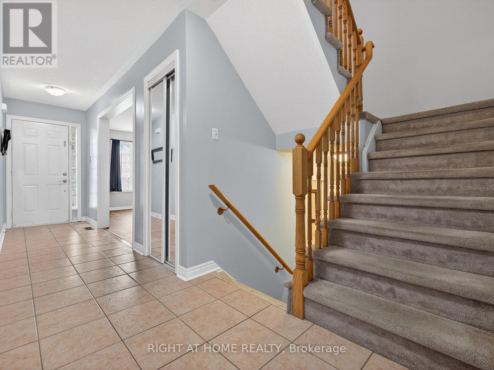 












349 WOOD DUCK LANE

,
Newmarket (Woodland Hill),




Ontario
L3X2X8

