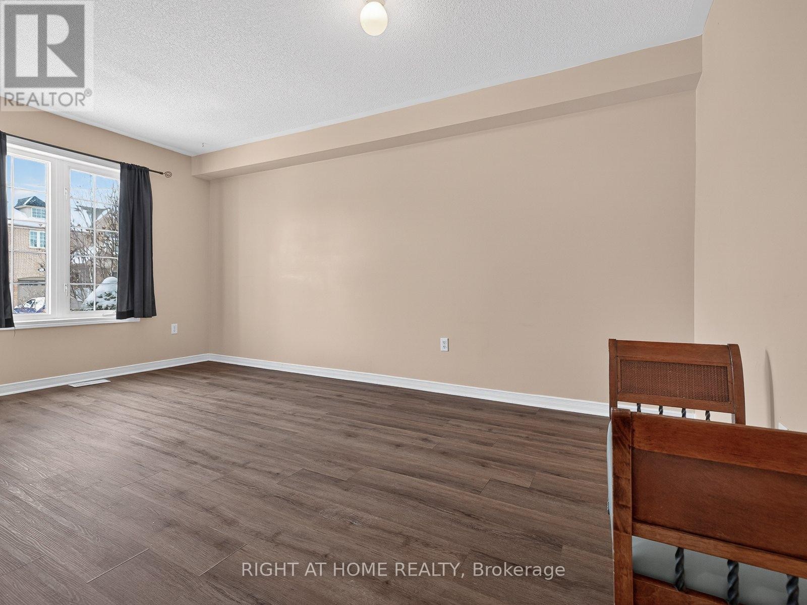 












349 WOOD DUCK LANE

,
Newmarket (Woodland Hill),




Ontario
L3X2X8

