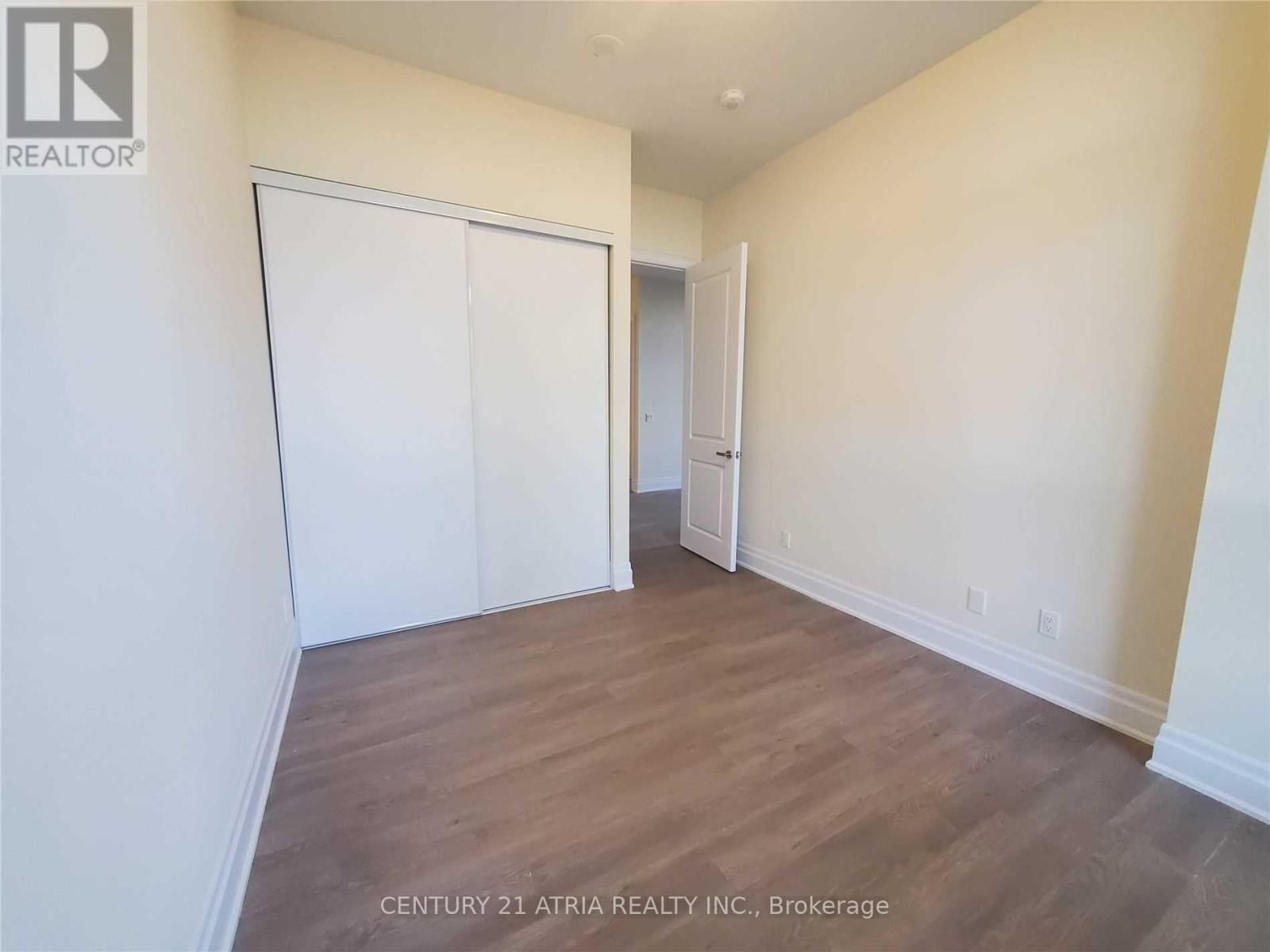 












102 - 9085 JANE STREET

,
Vaughan (Concord),




Ontario
L4K0L8

