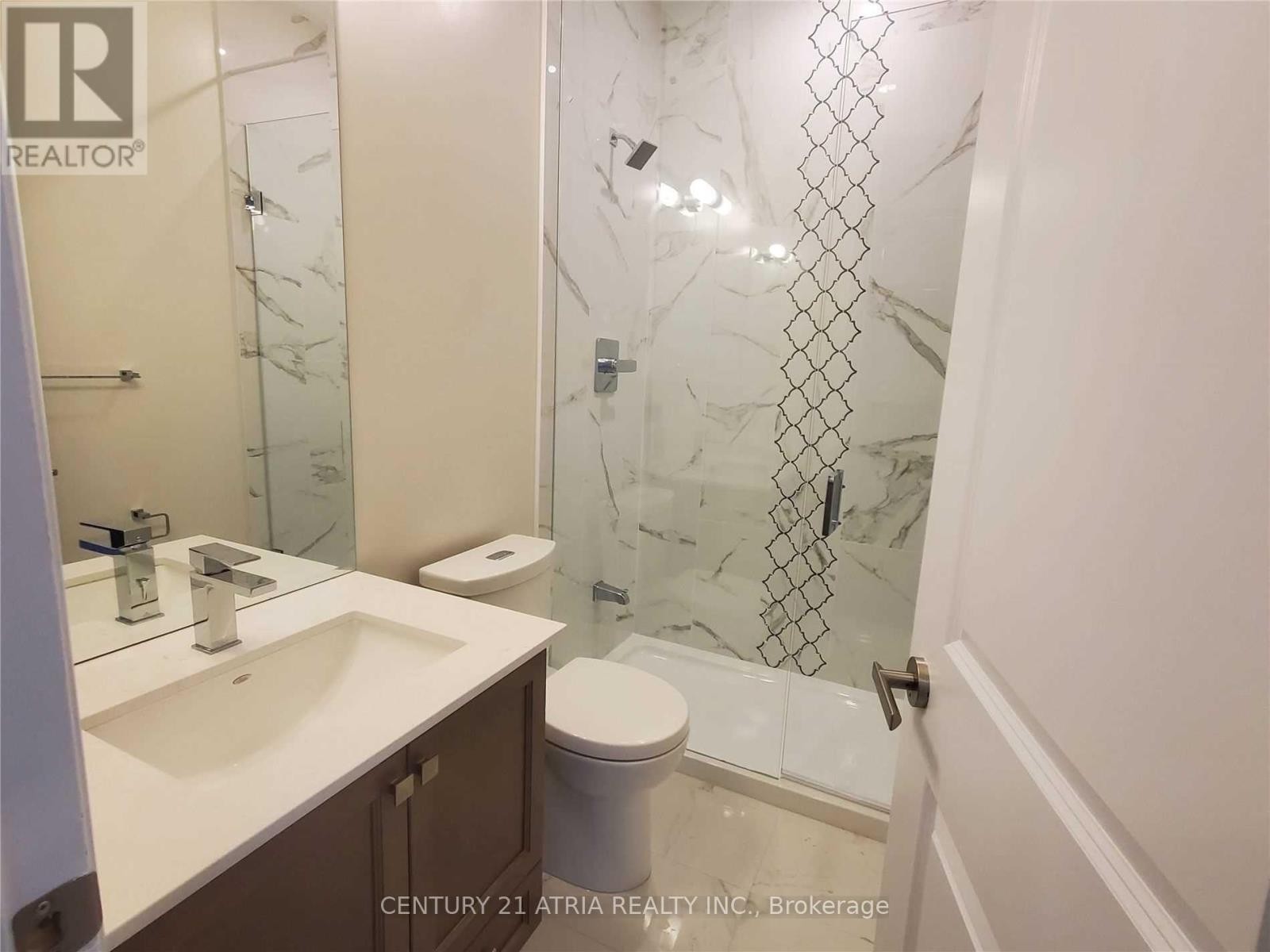 












102 - 9085 JANE STREET

,
Vaughan (Concord),




Ontario
L4K0L8

