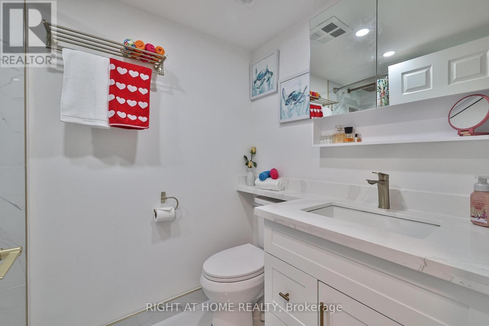 












802 - 30 HARDING BOULEVARD W

,
Richmond Hill (North Richvale),




Ontario
L4C9M3

