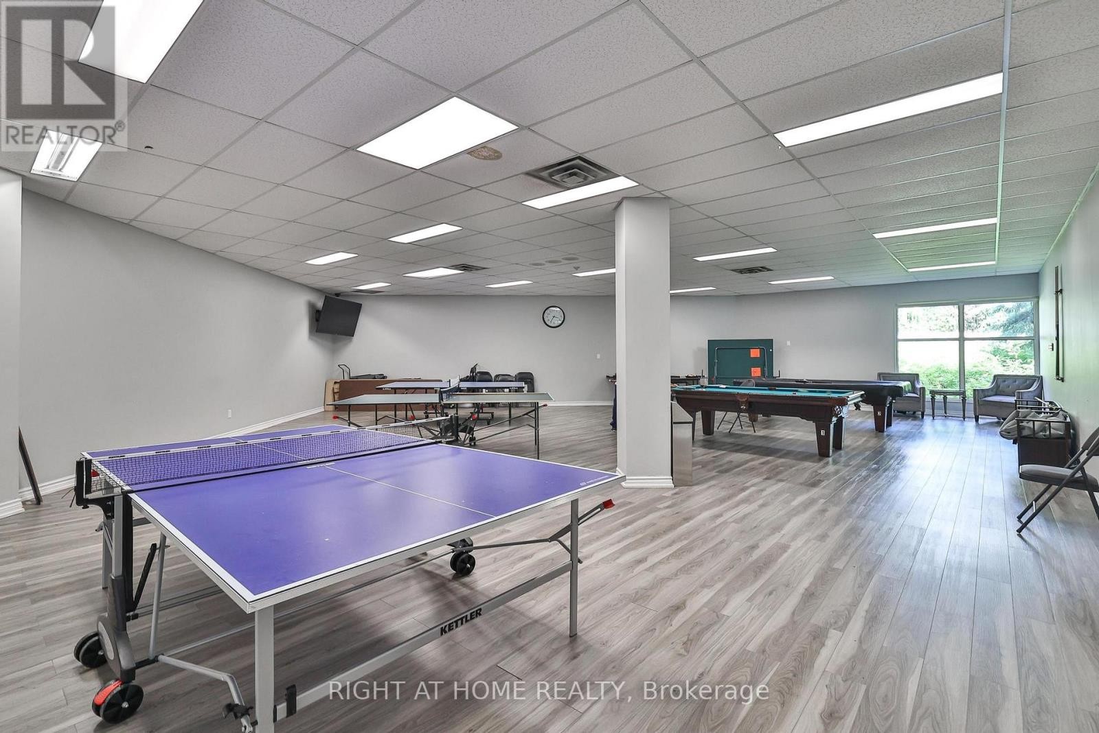 












802 - 30 HARDING BOULEVARD W

,
Richmond Hill (North Richvale),




Ontario
L4C9M3

