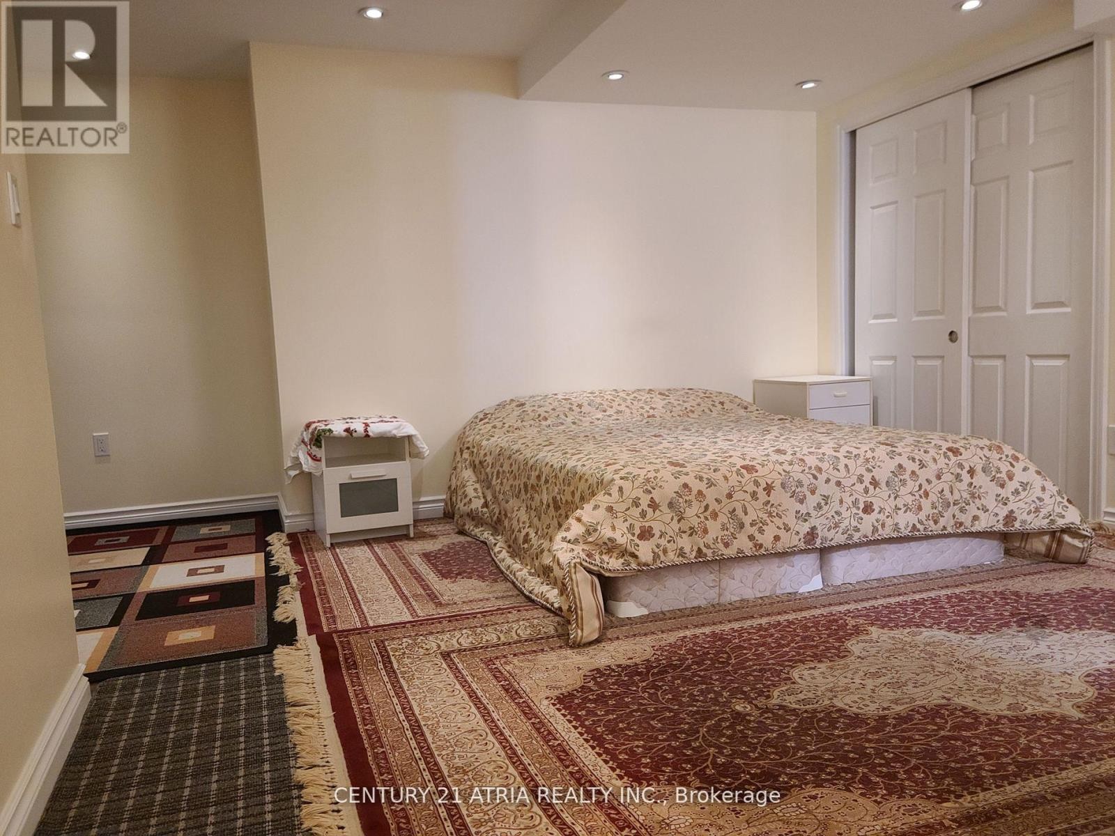 












BSMT - 90 MARSDEN COURT

,
Newmarket (Glenway Estates),




Ontario
L3Y7P5

