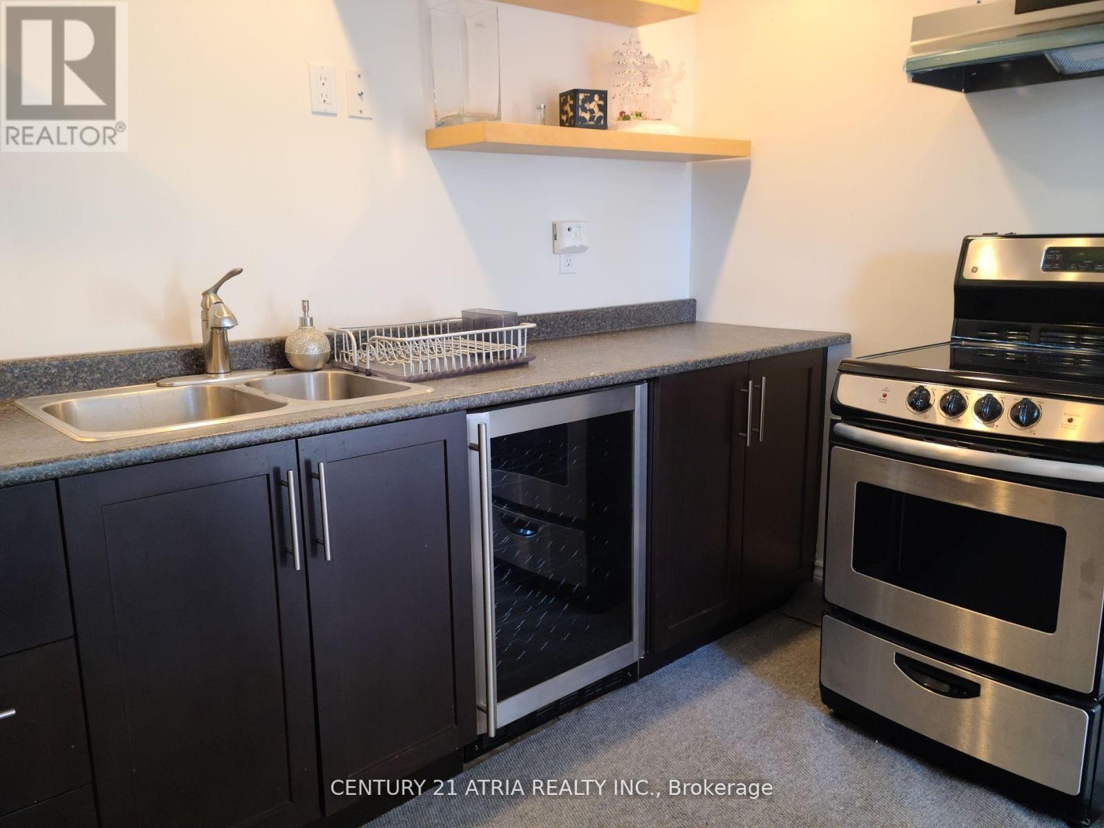 












BSMT - 90 MARSDEN COURT

,
Newmarket (Glenway Estates),




Ontario
L3Y7P5

