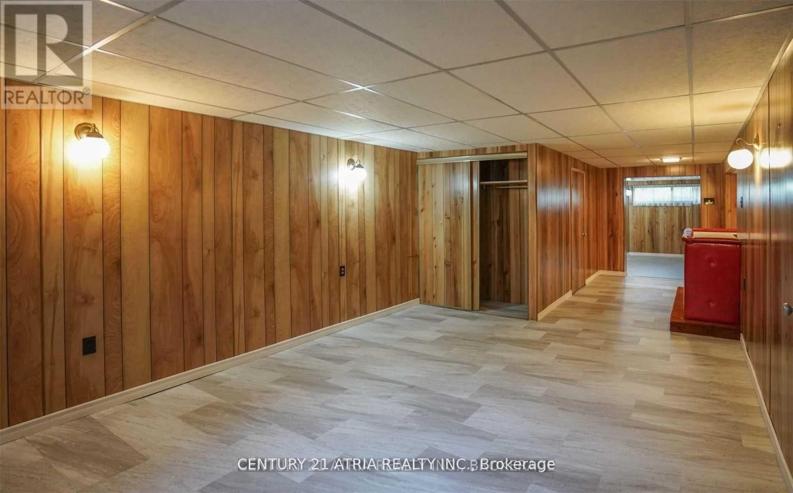 












438 LYNETT CRESCENT

,
Richmond Hill (Crosby),




Ontario
L4C2V7

