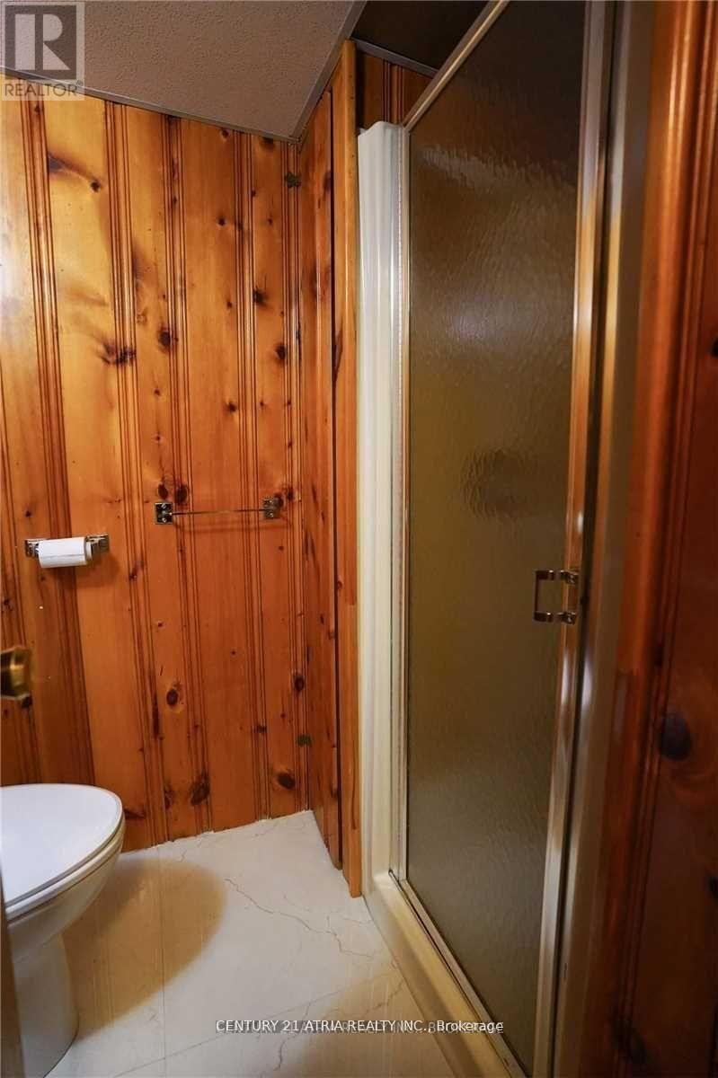 












438 LYNETT CRESCENT

,
Richmond Hill (Crosby),




Ontario
L4C2V7

