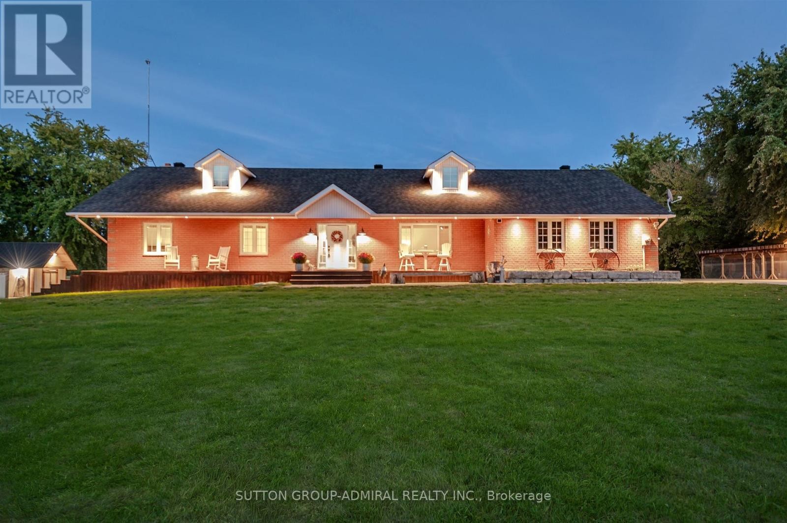 












250 DENNEY DRIVE

,
Essa,




Ontario
L3W0T8

