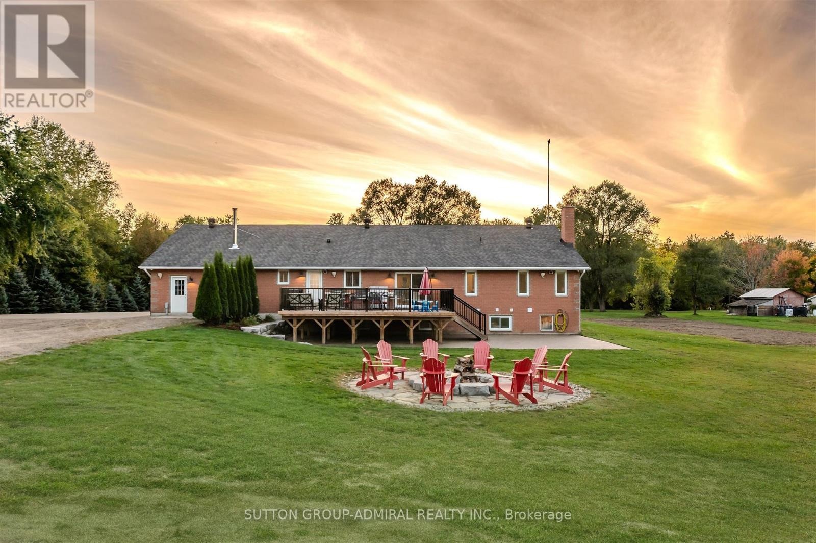 












250 DENNEY DRIVE

,
Essa,




Ontario
L3W0T8

