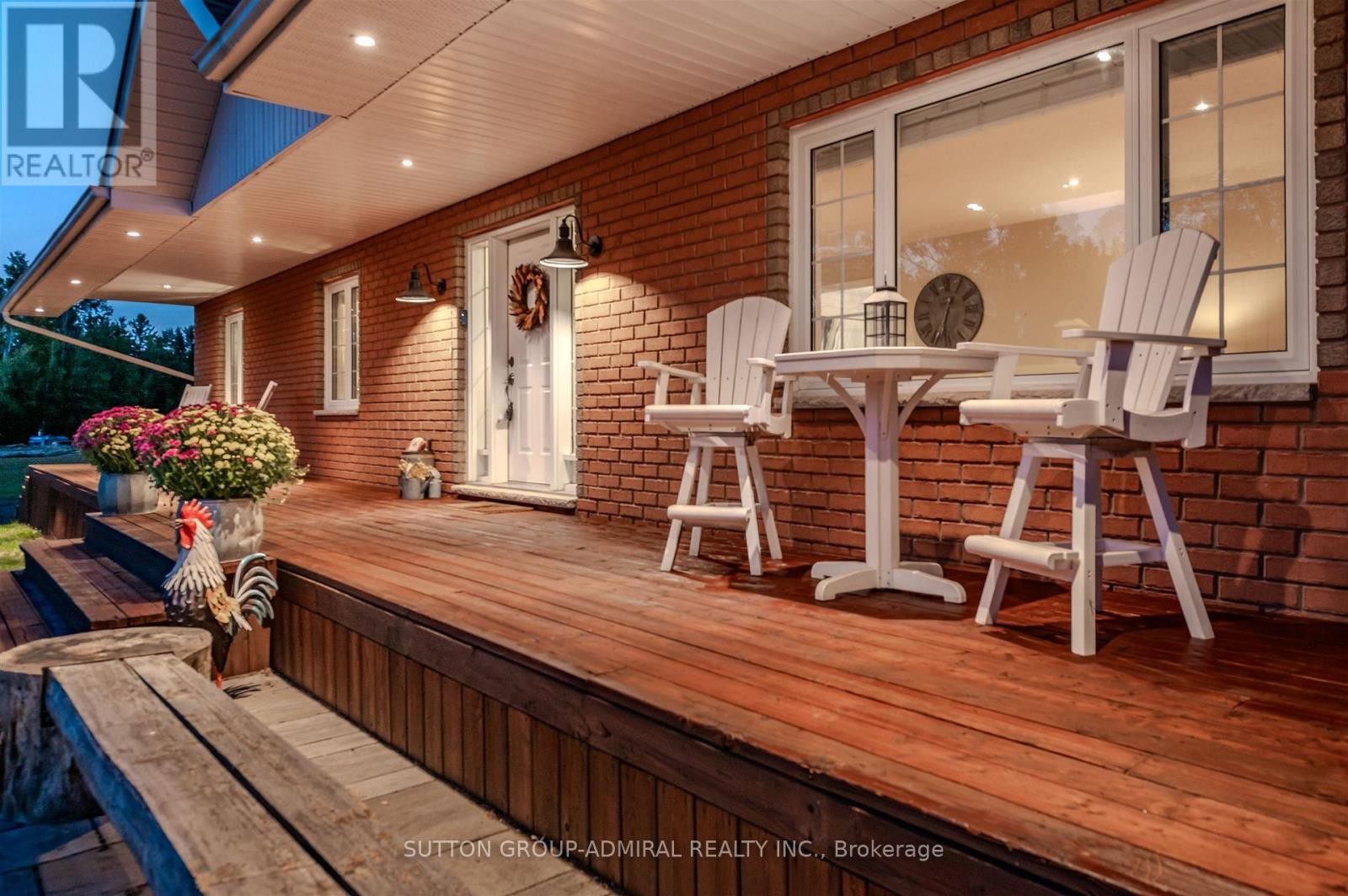 












250 DENNEY DRIVE

,
Essa,




Ontario
L3W0T8

