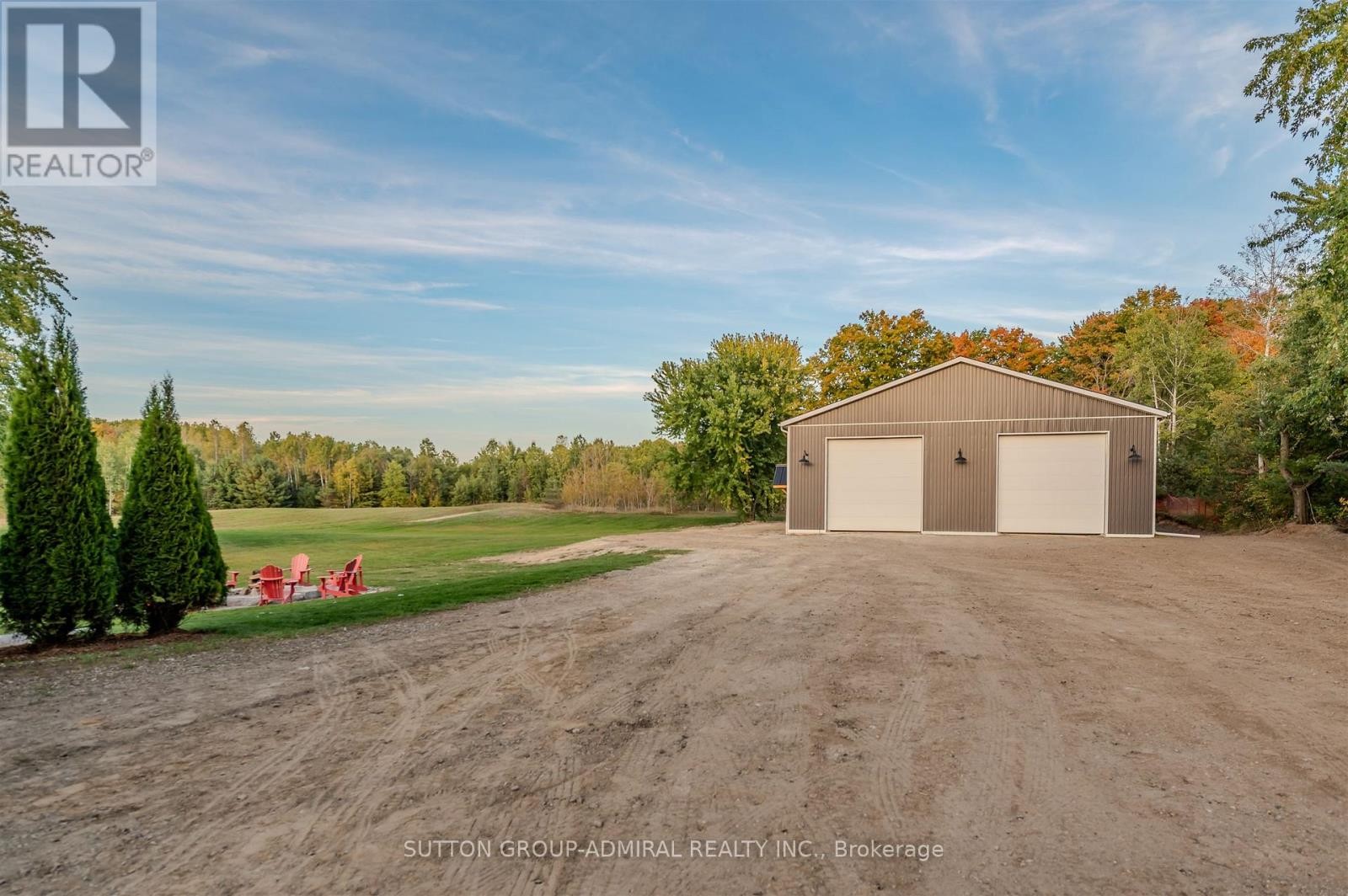 












250 DENNEY DRIVE

,
Essa,




Ontario
L3W0T8

