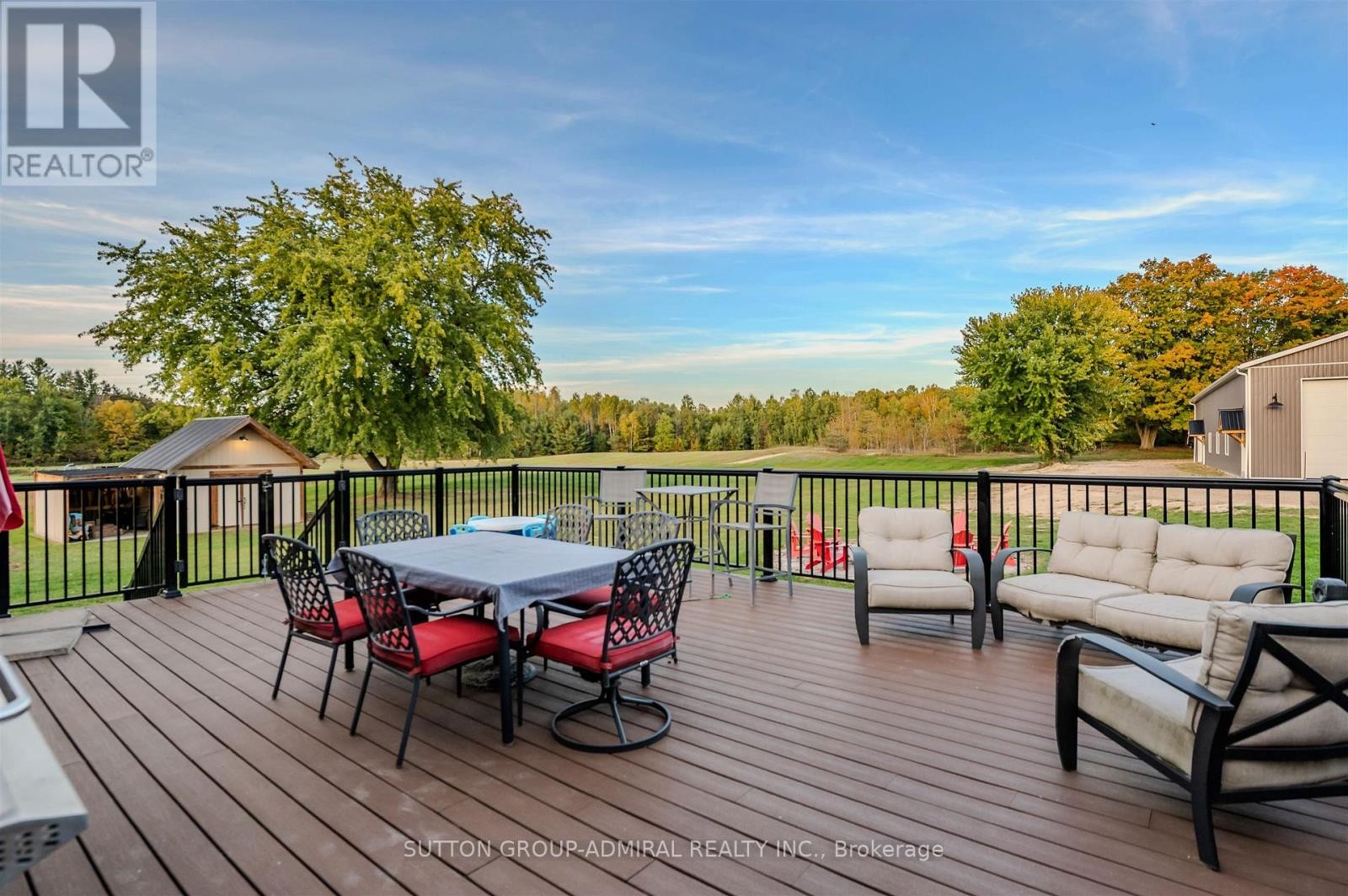 












250 DENNEY DRIVE

,
Essa,




Ontario
L3W0T8

